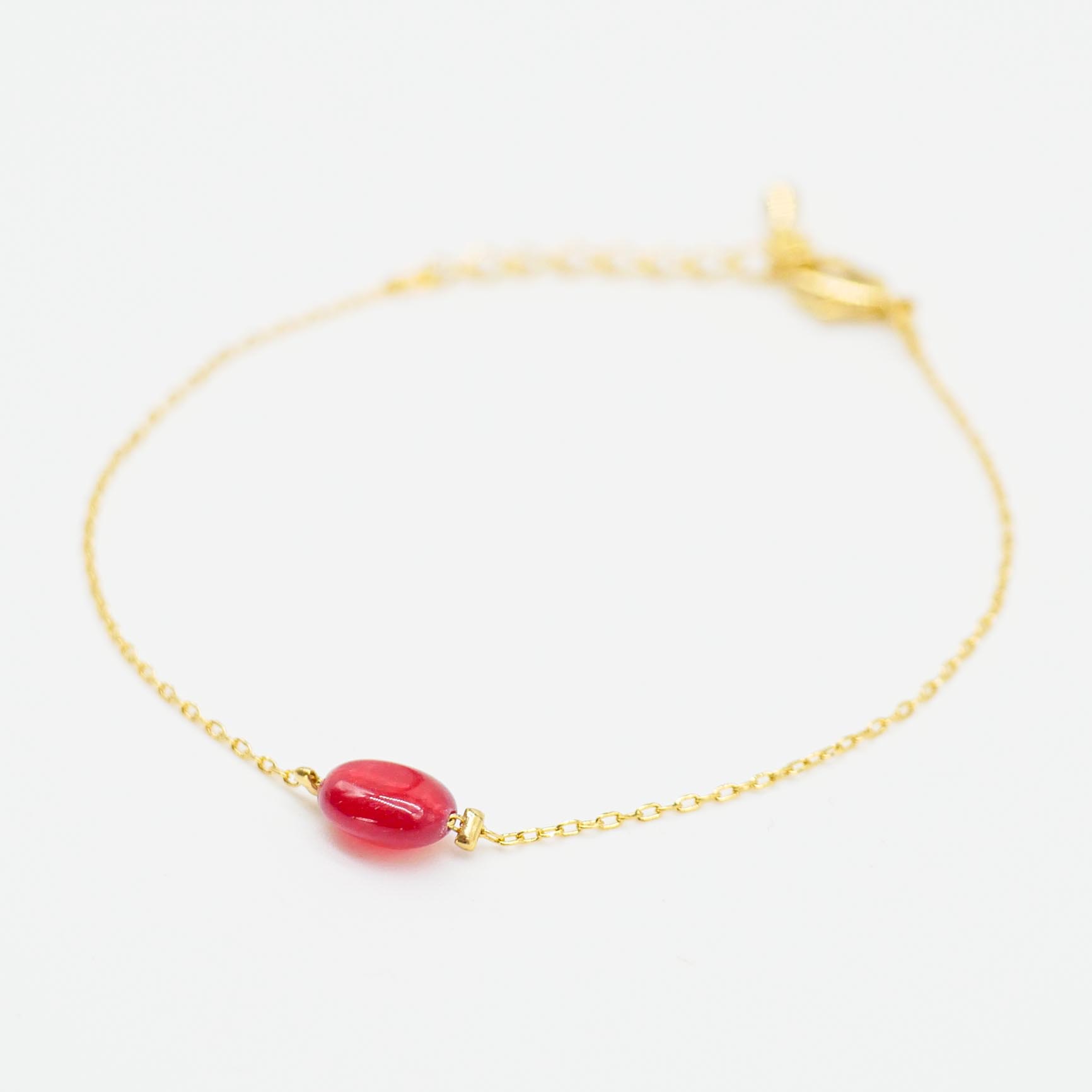"Fine Filigré" feines Armband, rote Farbedelstein Perle, vergoldet