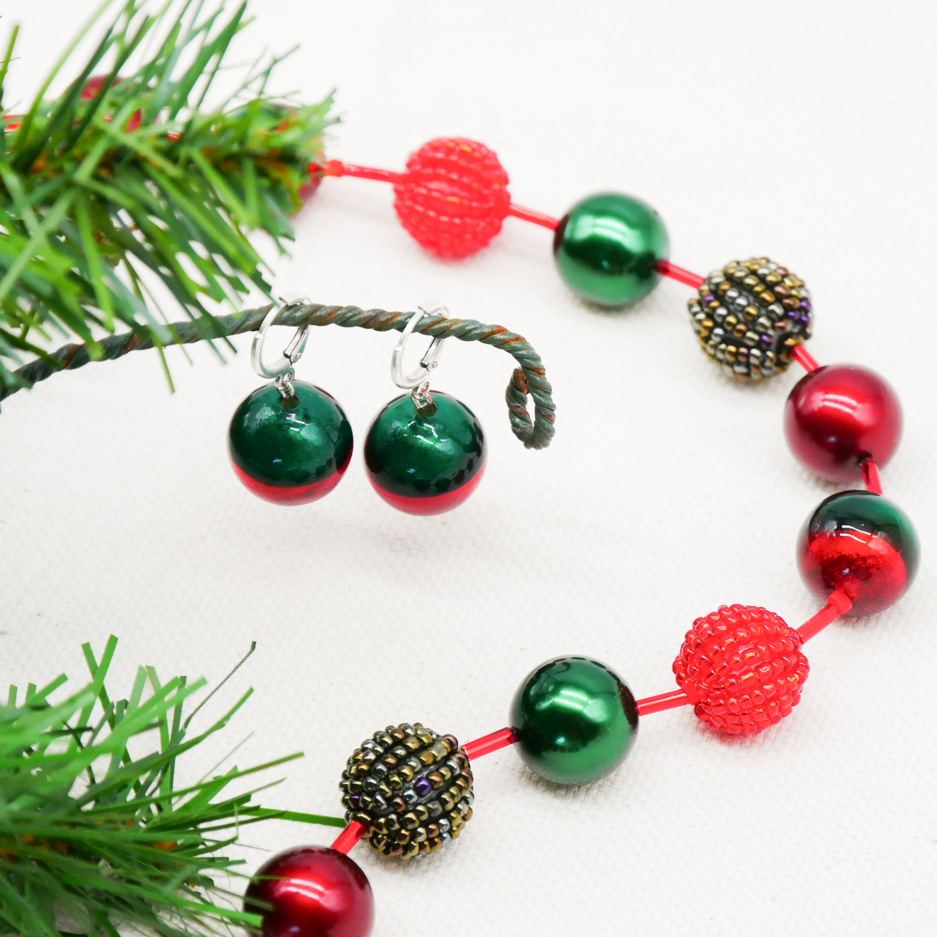 "Fine Bead Art", "Kette Christmas", Lampenperlen, Glasperlen rot-grün