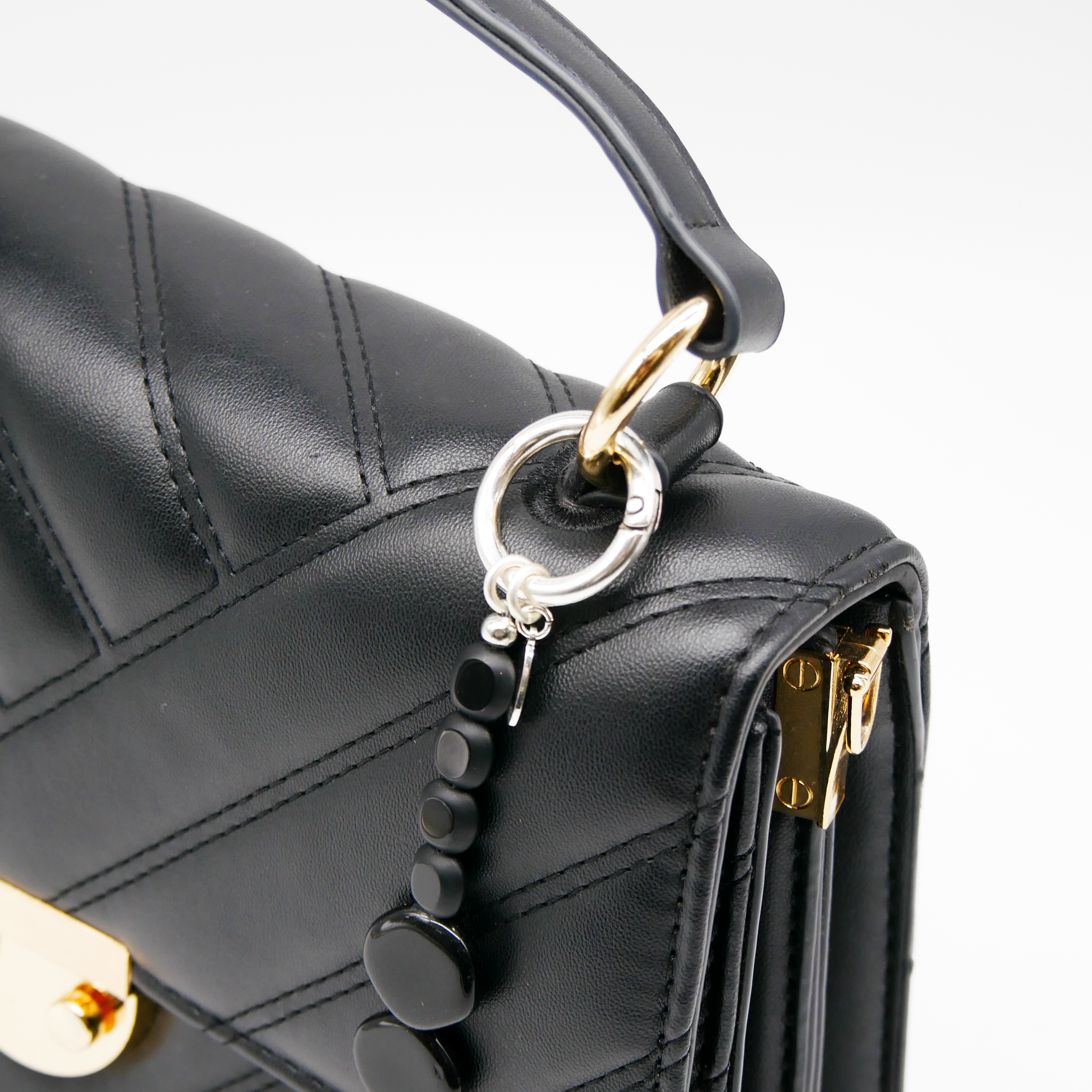 "Lucky Pendant" Anhänger, 1 Stang Glasperlen schwarz mit Quaste