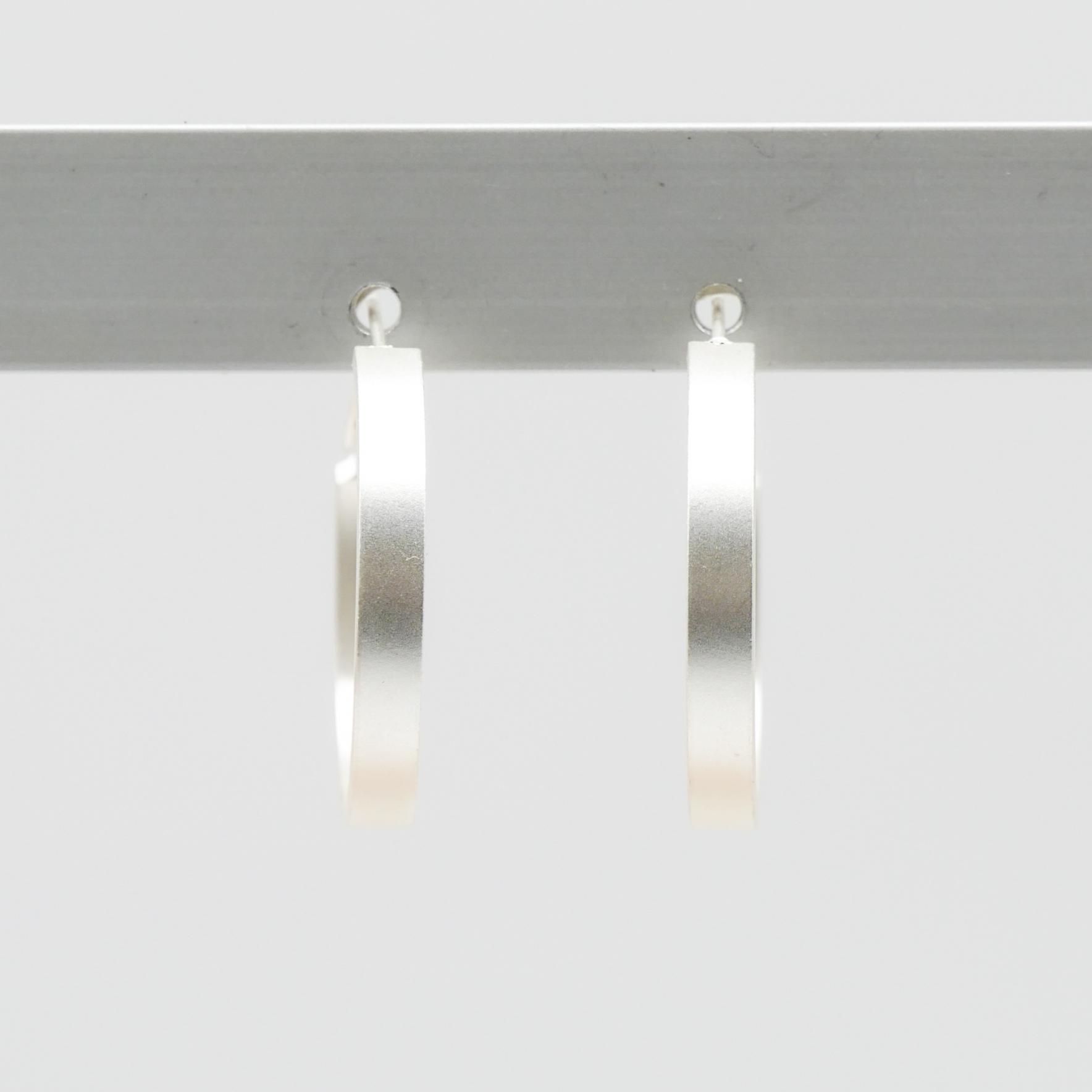  "Circle" Creole versilbert Ø 30, 4 mm breit glatt 