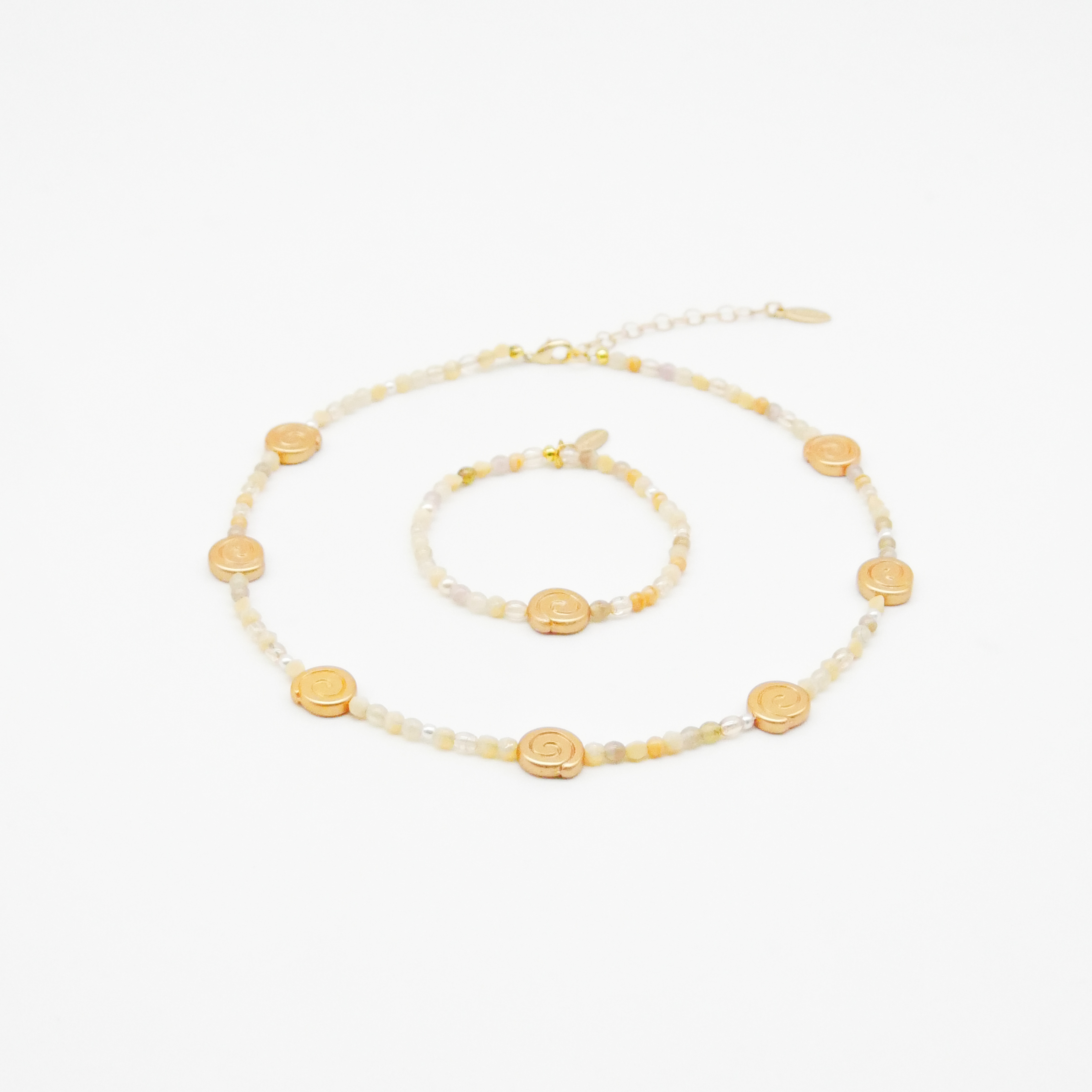  "Shell" kurze Kette, kleine Glasperlen Glasschnecken, sand 