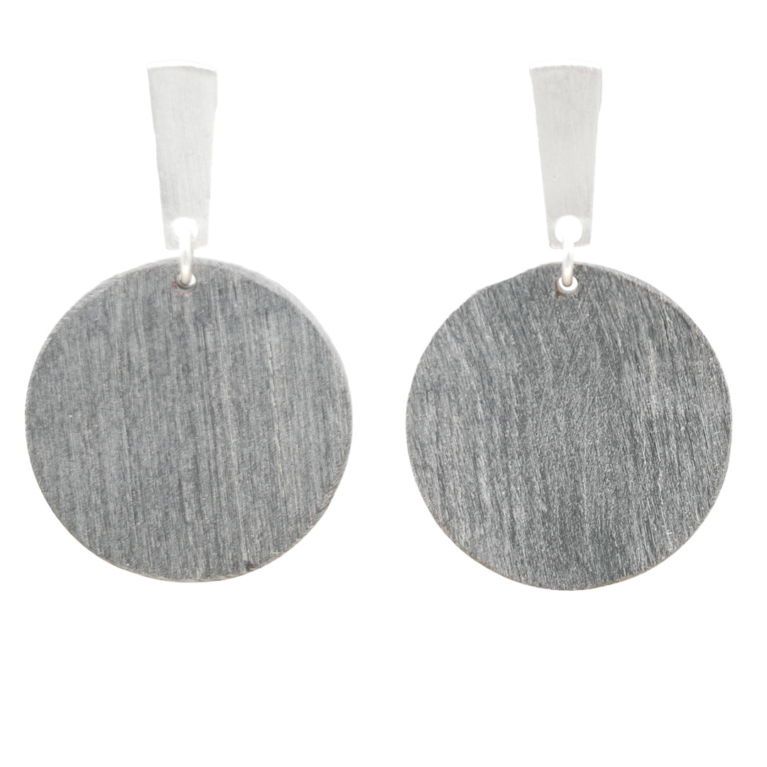 "Craft Art" earrings with plate, grey horn, with gold plated metal top 