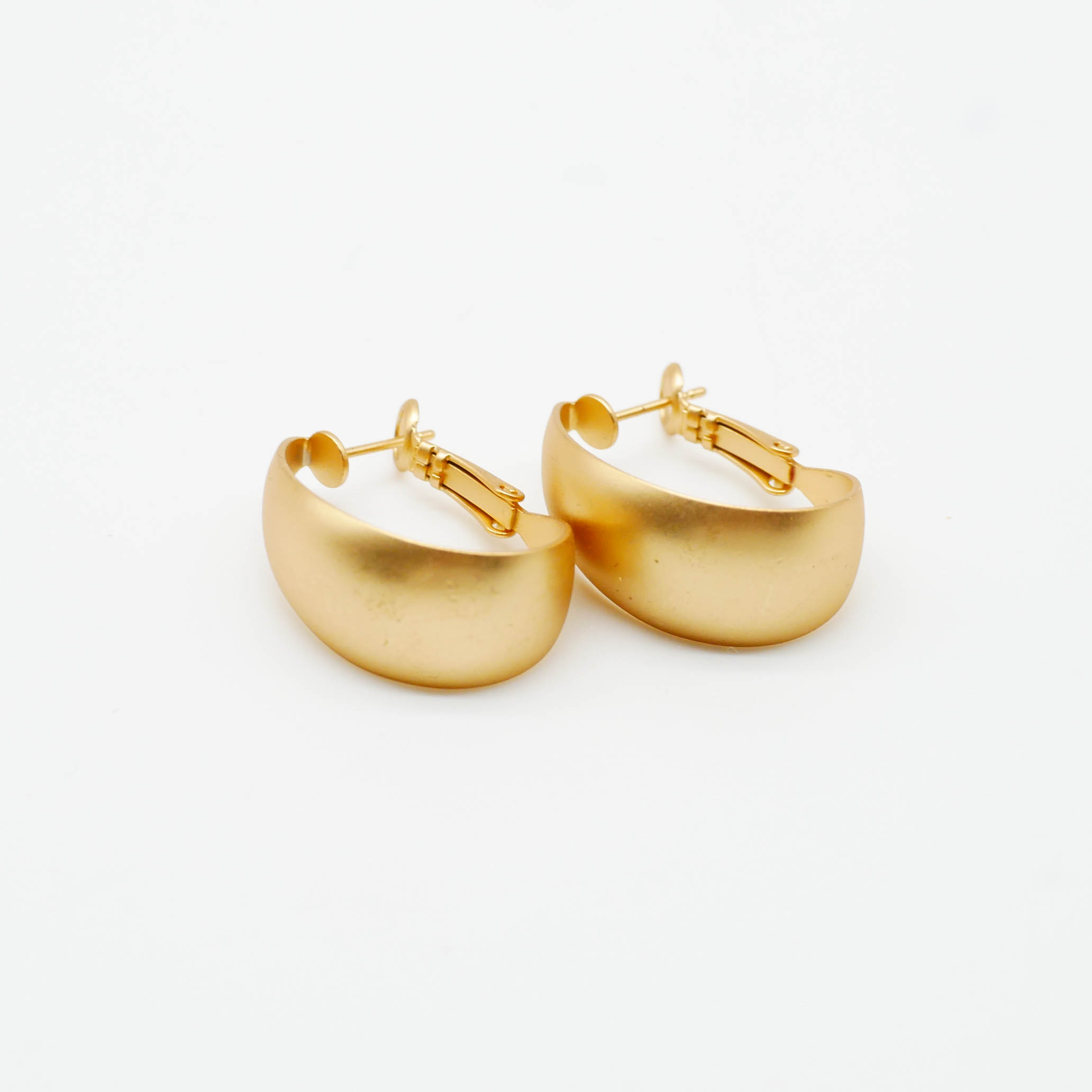 "Circle", creole earring Ø approx. 27mm, approx. 20mm smooth and curved, gold matt