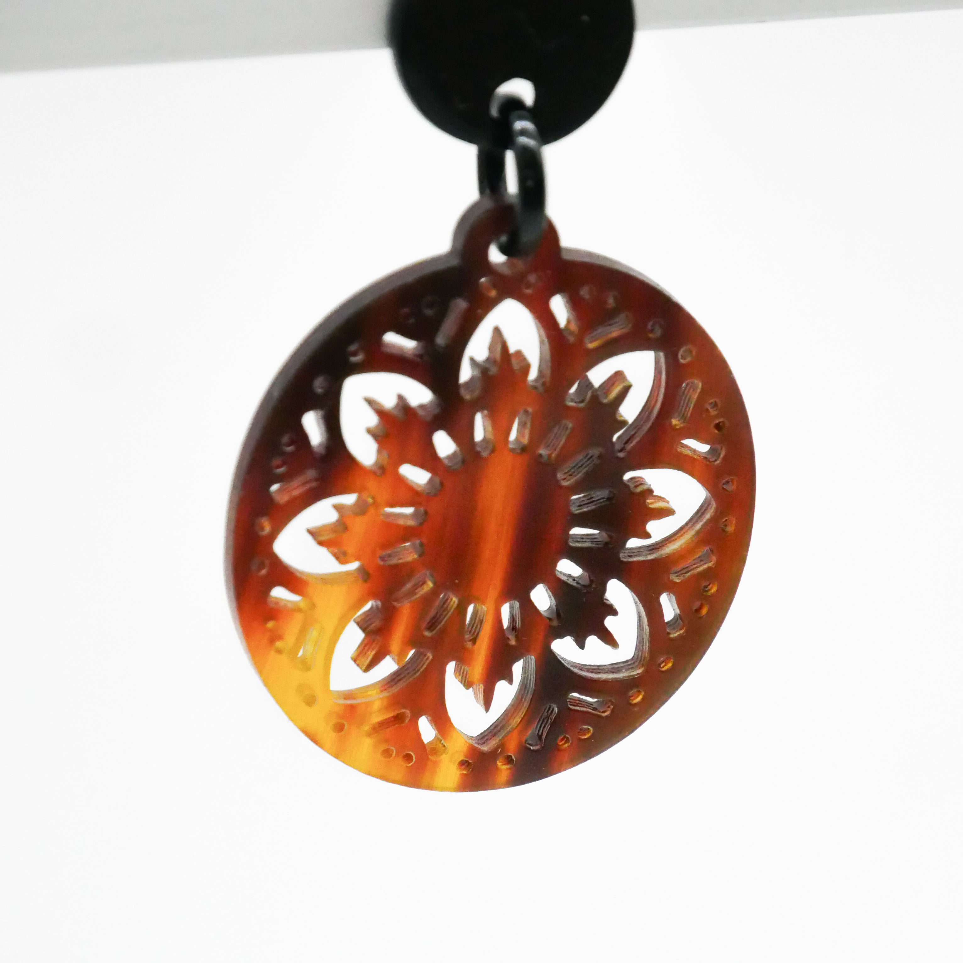  "Craft-Art", Ohrring Ø ca. 40 mm braun Horn Mandala Design 