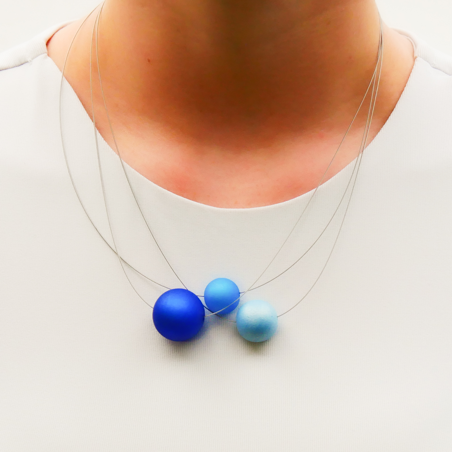  Color Explosion, kurze 3-Strang Kette "Planet" - Erde dunkelblau