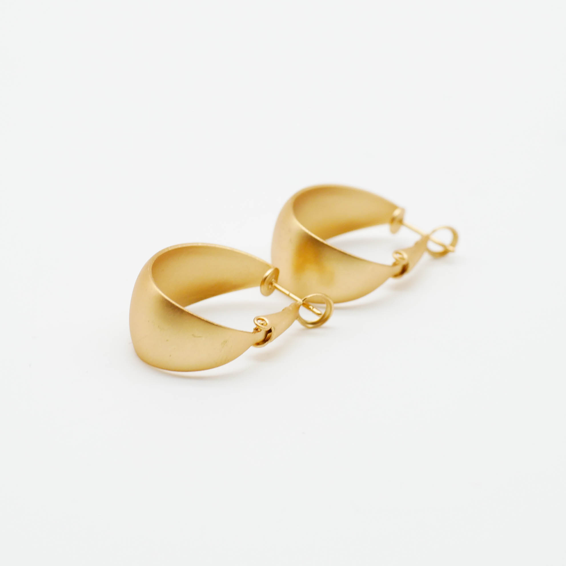 "Circle", creole earring Ø approx. 27mm, approx. 20mm smooth and curved, gold matt