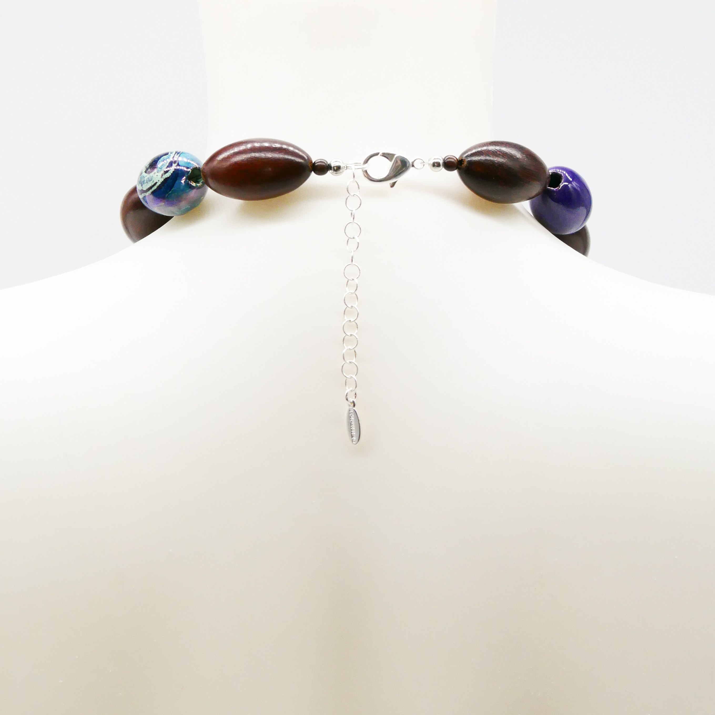 "Woodland", Kette "Olive", Robles Holzolive und Keramik Oliven, braune und blaue Töne "Woodland", Kette "Olive", Robles Holzolive und Keramik Oliven, braune und blaue Töne