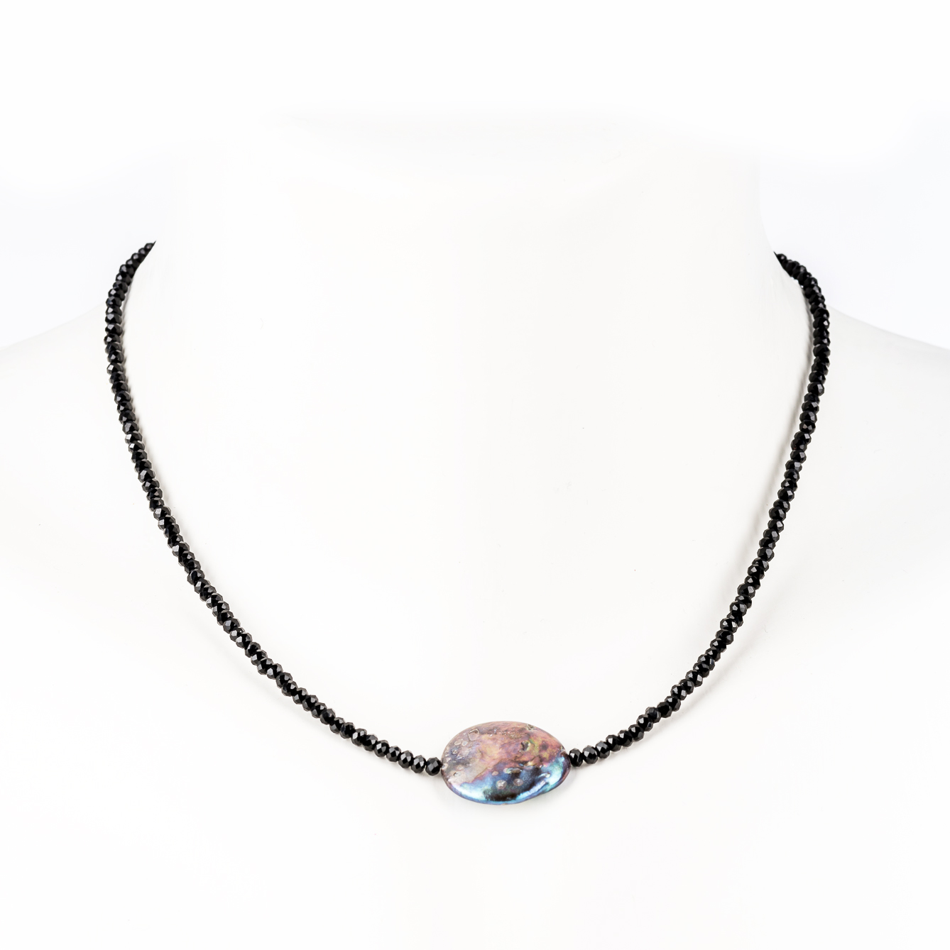 "Freshwater Pearls" kurze Kette, flache Süßwasserperle, schwarz