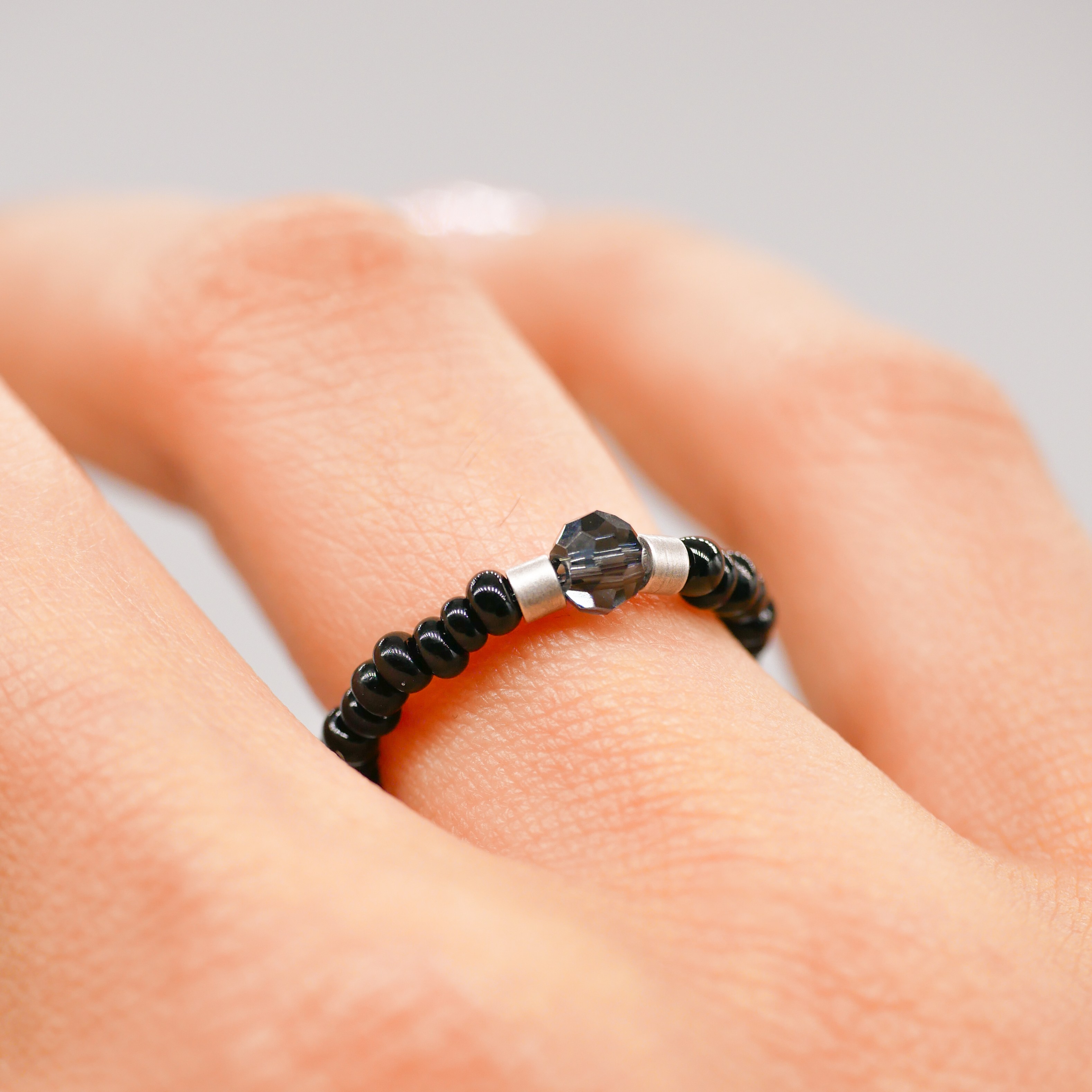 DIY Schmuckbox, Black Beauty, 1x Ring, 1x Kette, 3x Armband, 1x Ohrring DIY Schmuckbox, Black Beauty, 1x Ring, 1x Kette, 3x Armband, 1x Ohrring