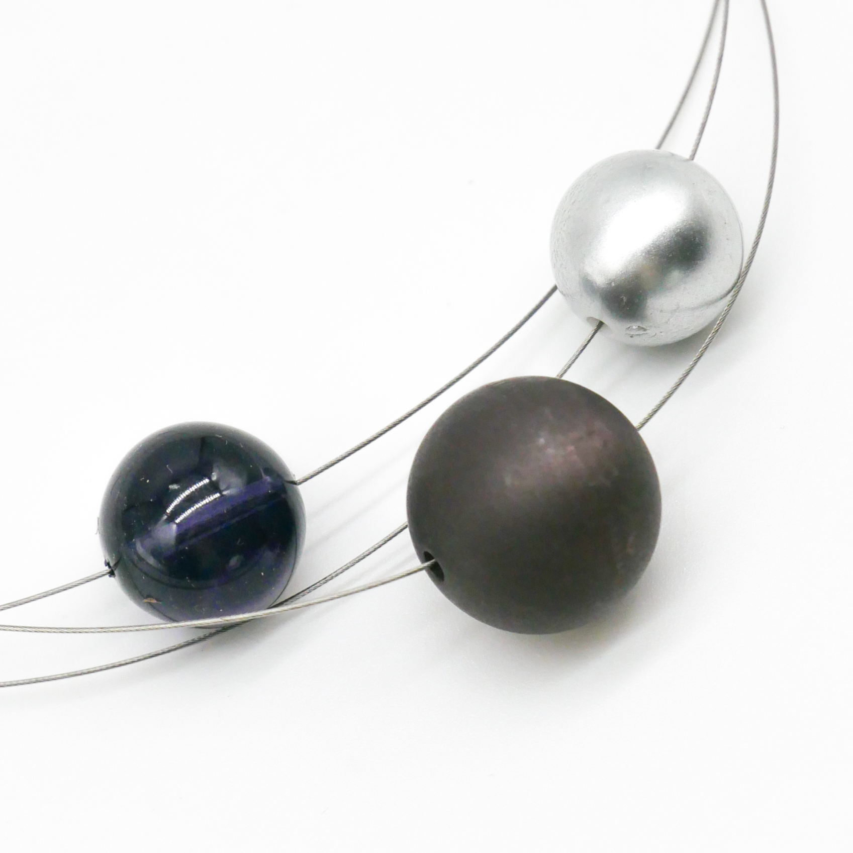  Color Explosion, kurze 3-Strang Kette "Planet" - Merkur schwarz-silber