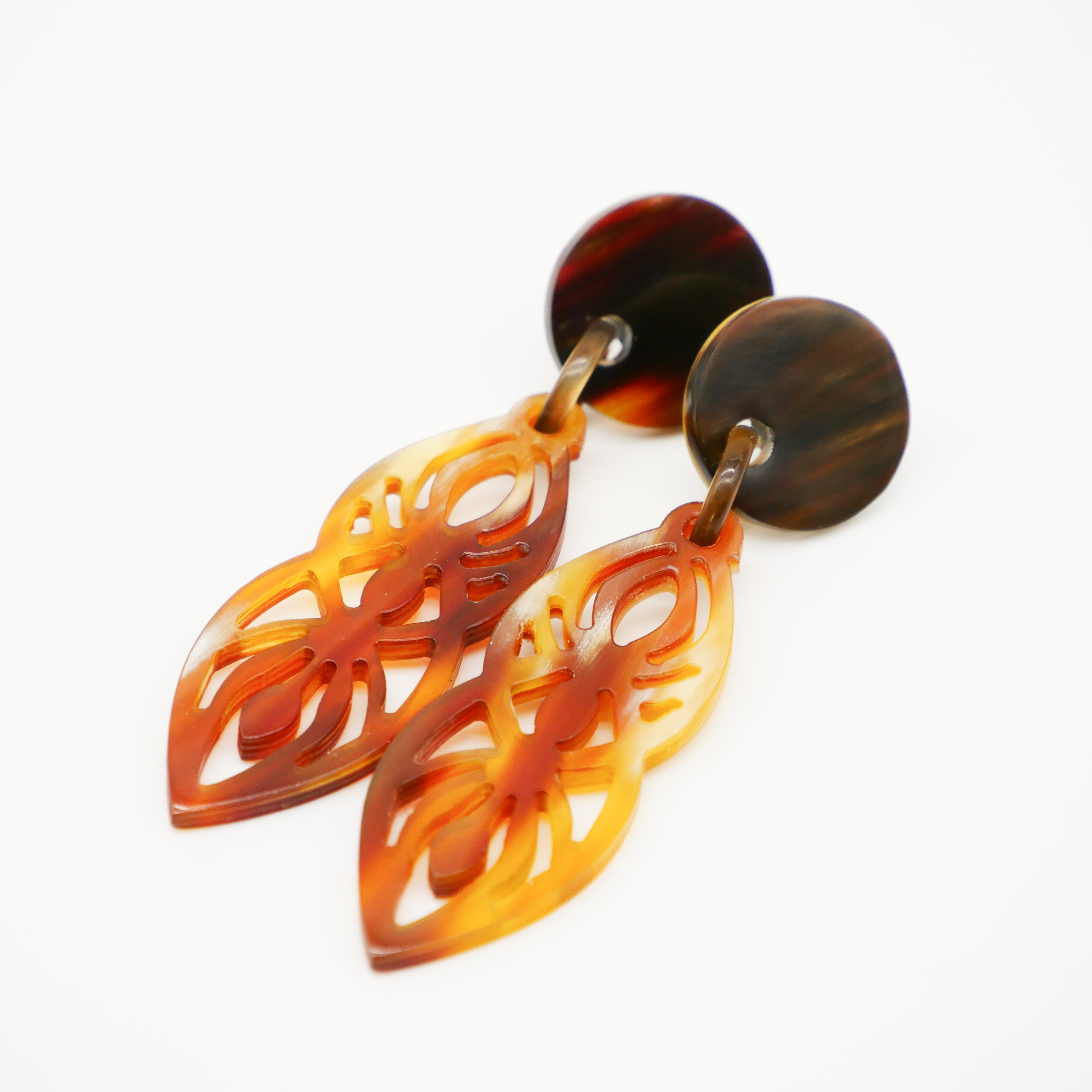 "Craft Art", Ohrring "Spider" braunes afrikanisches Horn "Craft Art", Ohrring "Spider" braunes afrikanisches Horn