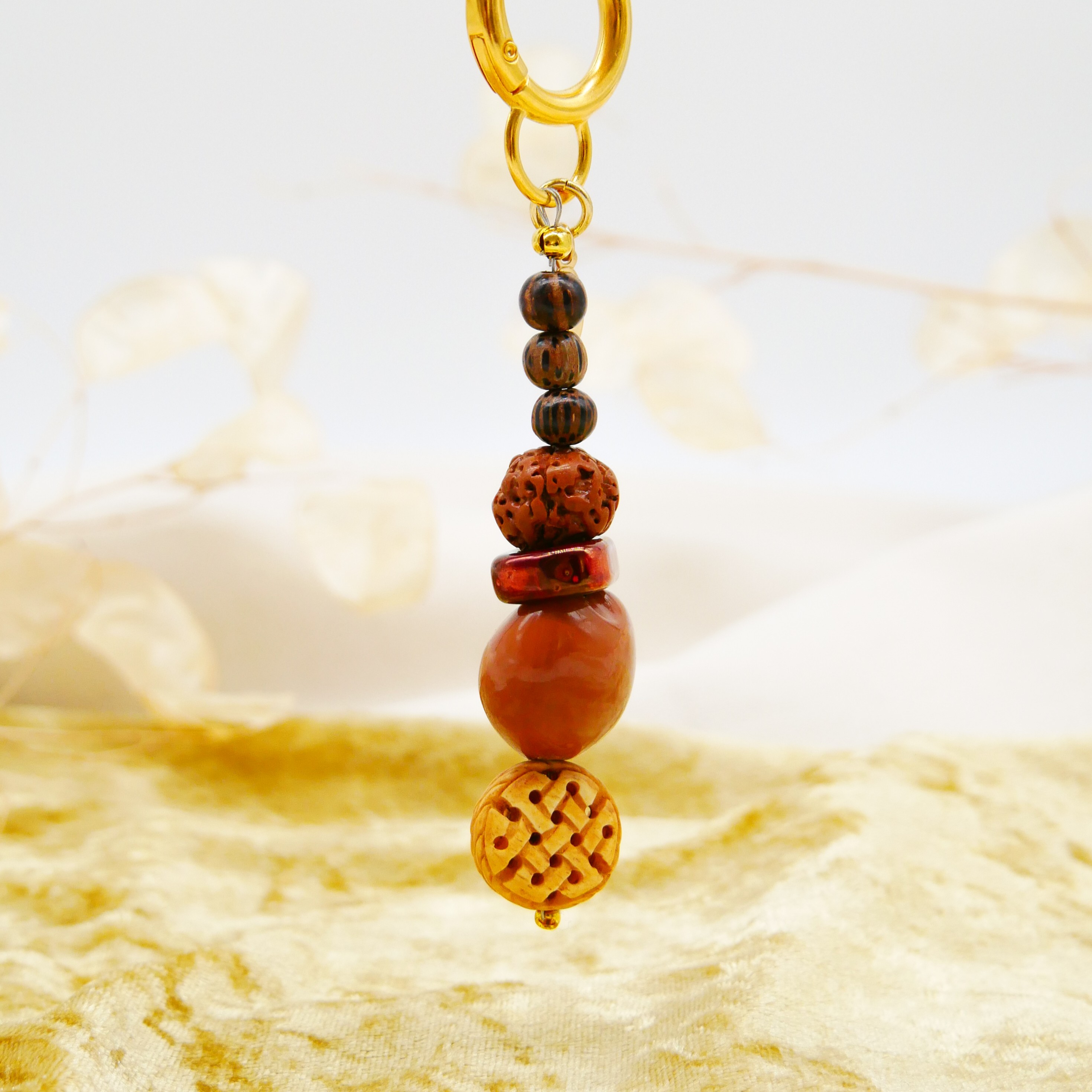 "Lucky Pendant" Anhänger, 1 Strang Holz-Samenperle, Keramik- und Knochenperle "Lucky Pendant" Anhänger, 1 Strang Holz-Samenperle, Keramik- und Knochenperle
