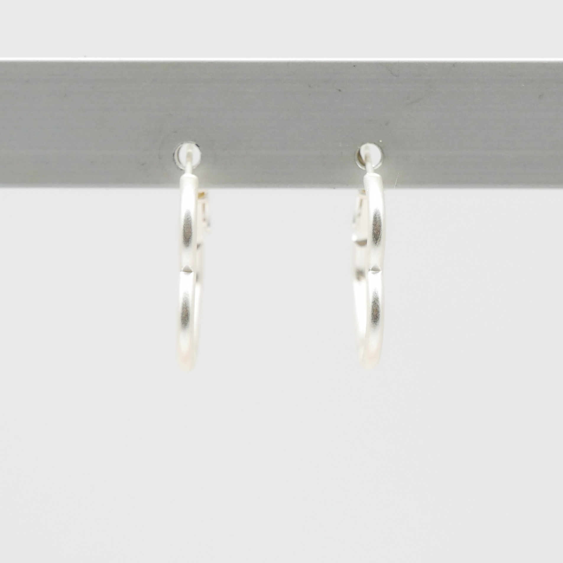 "Circle" Creole Herz versilbert 28 x 22 mm 