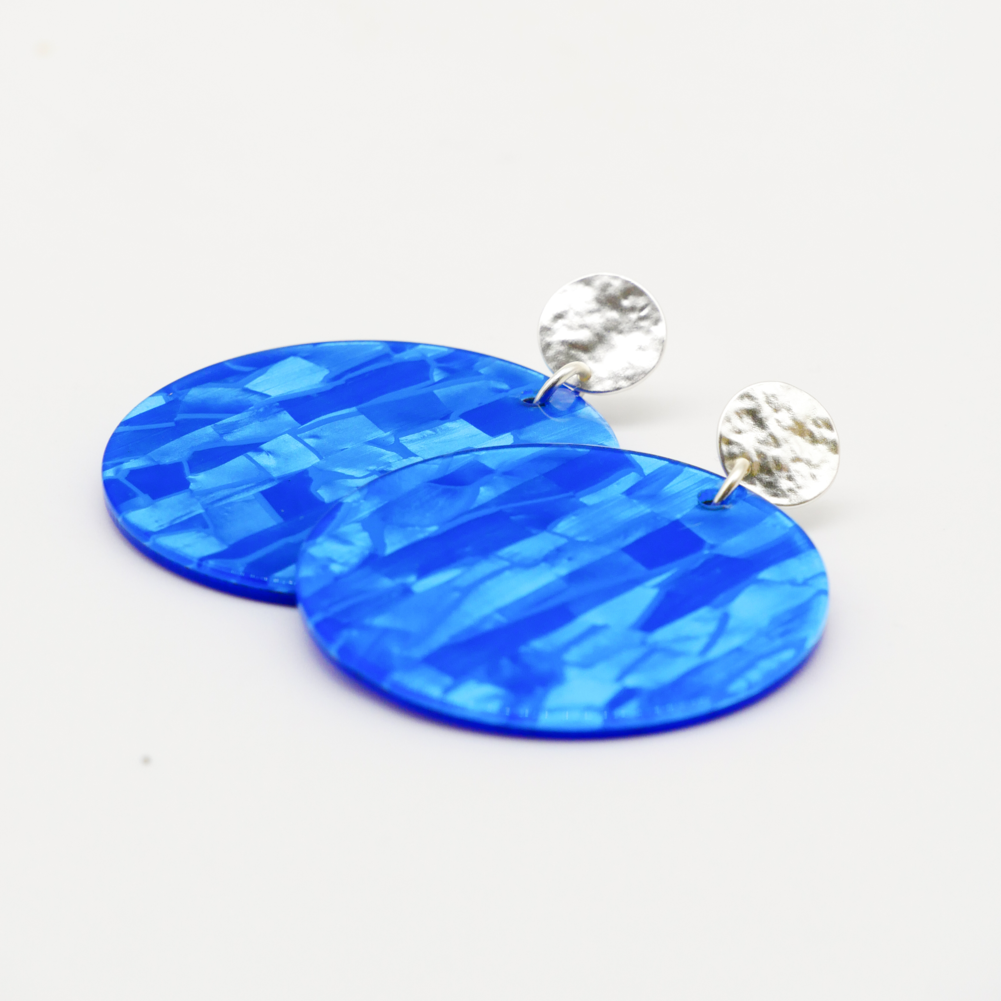 "Color Explosion", Ohrstecker Scheibe Ø 40 mm, Oberteil Ø 10 mm vergoldet, blue pearl "Color Explosion", Ohrstecker Scheibe Ø 40 mm, Oberteil Ø 10 mm vergoldet, blue pearl