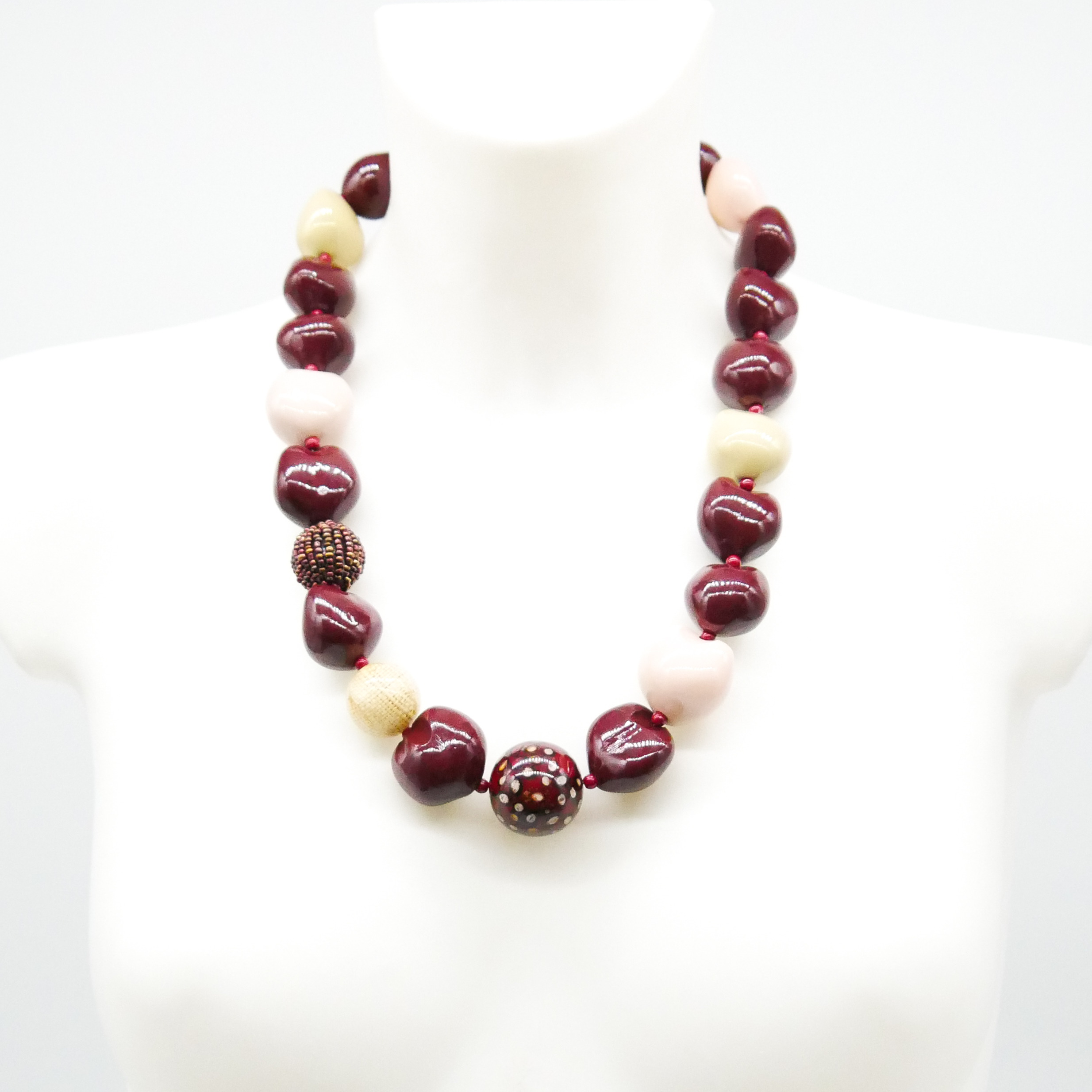  "Summer Feeling" Kette ca. 60 cm, Lumba Samen, Glasperlen, Resin Perle, wein 