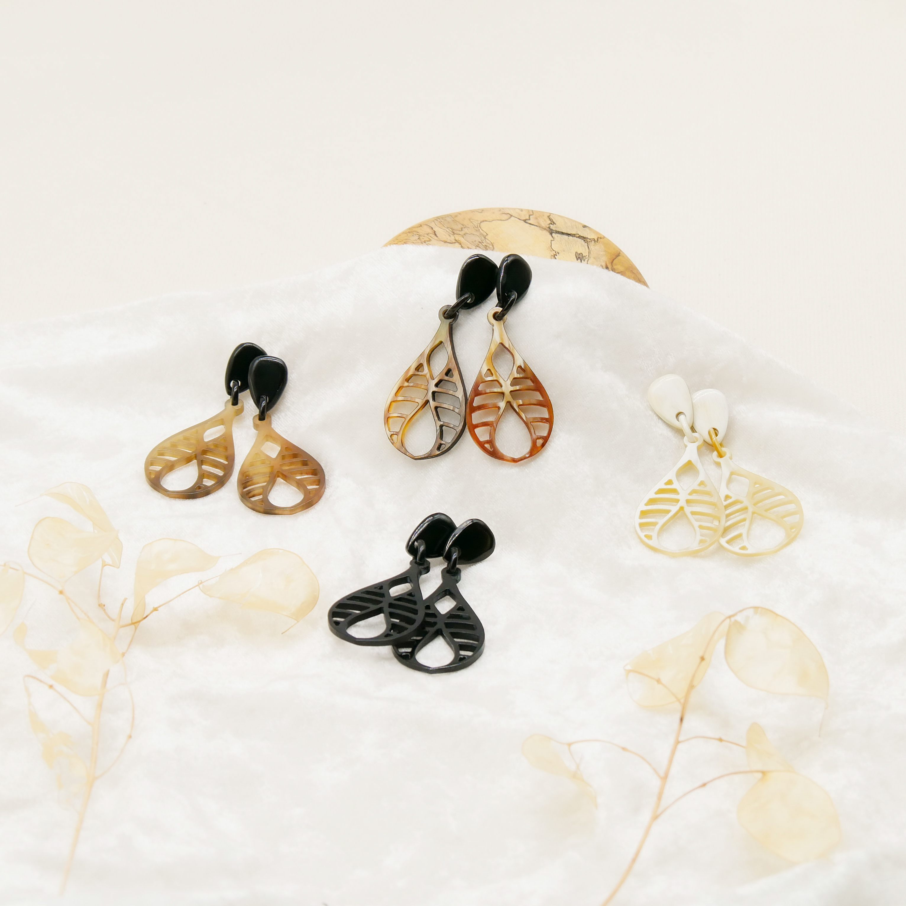  "Craft Art" Ohrring "Pendel" black Horn