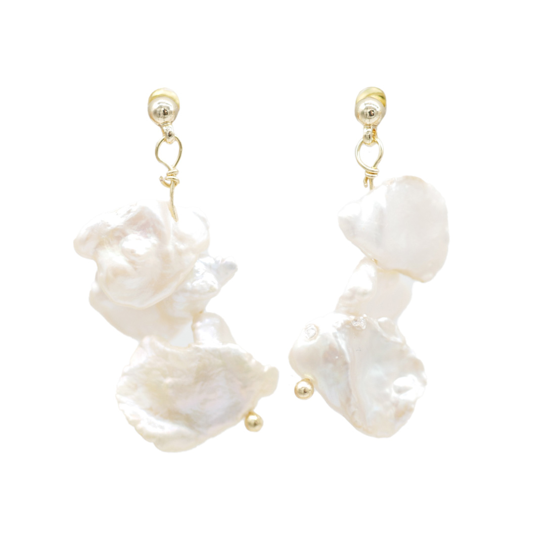 "Freshwater Pearls"  Stecker Keshi mit SWZ Perlen, ⌀  7-8 mm, goldfarben