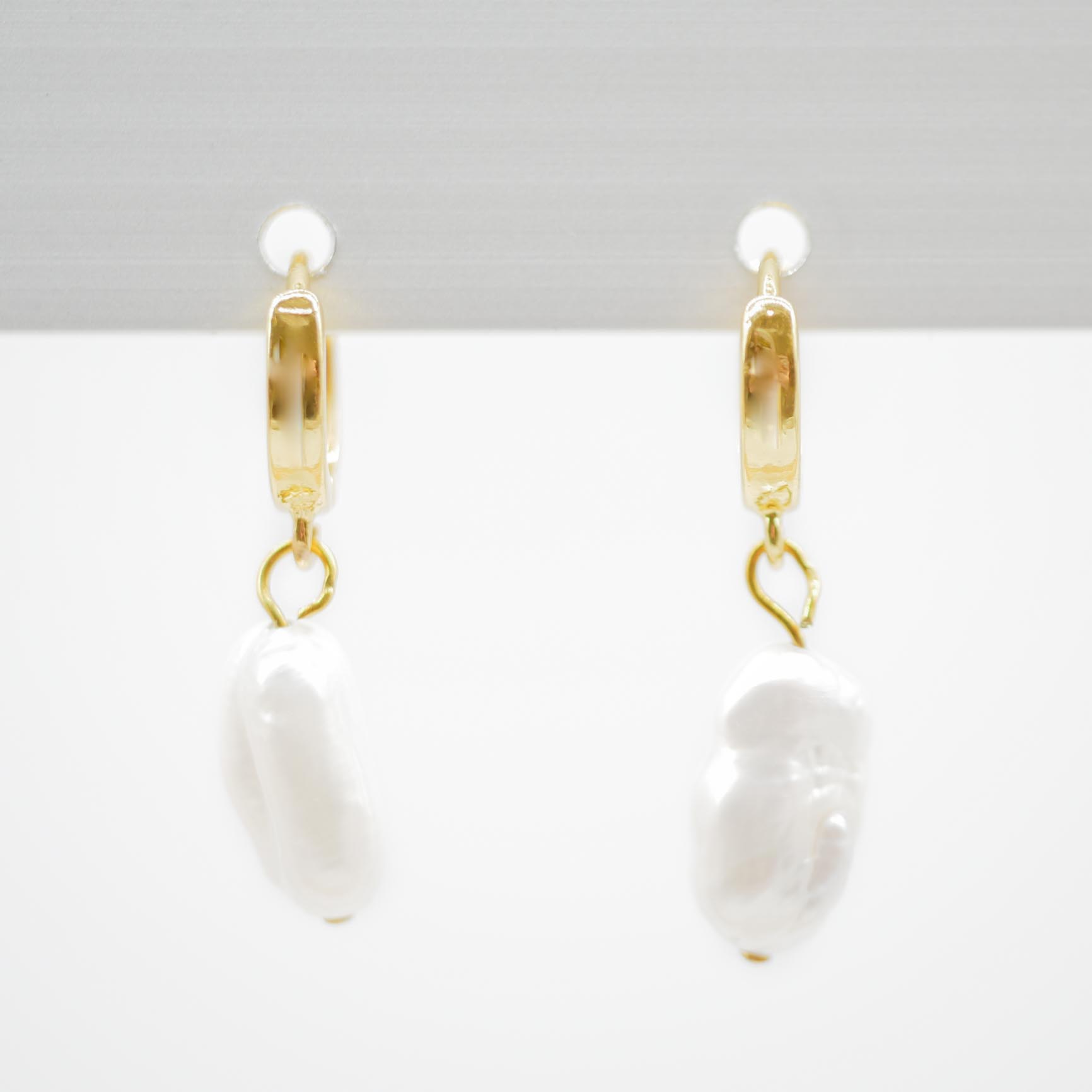 "Freshwater Pearls"  Ohrstecker "Pearls" mit SWZ Perlen, vergoldet