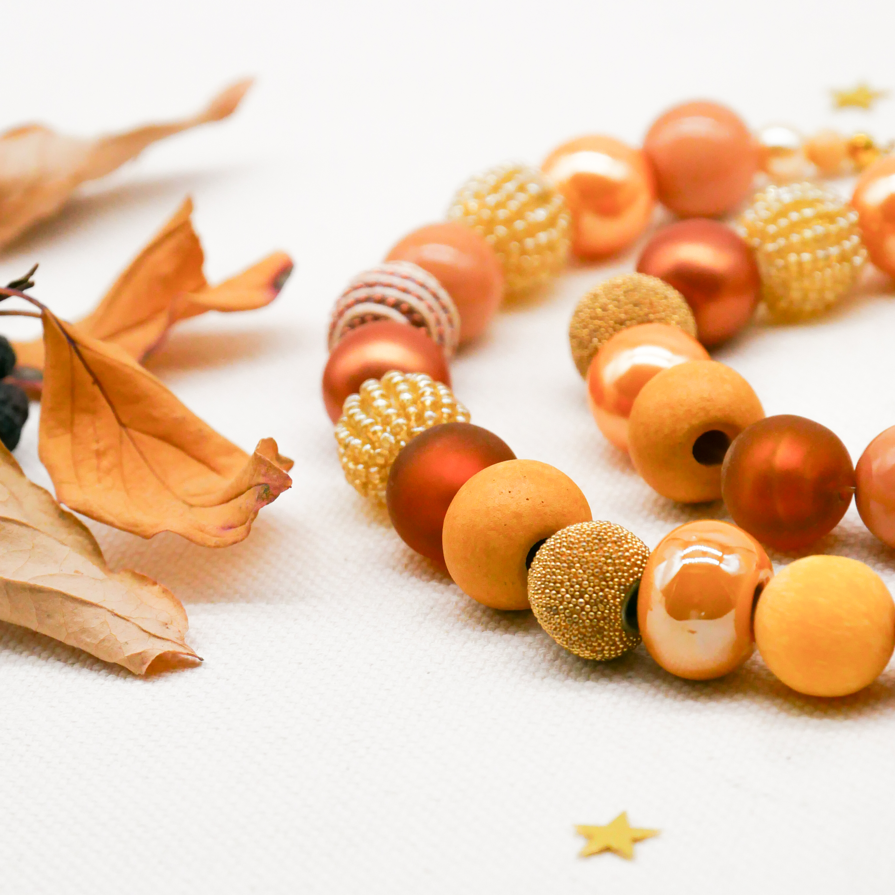  "Bollywood" Armband auf Gummi, sand