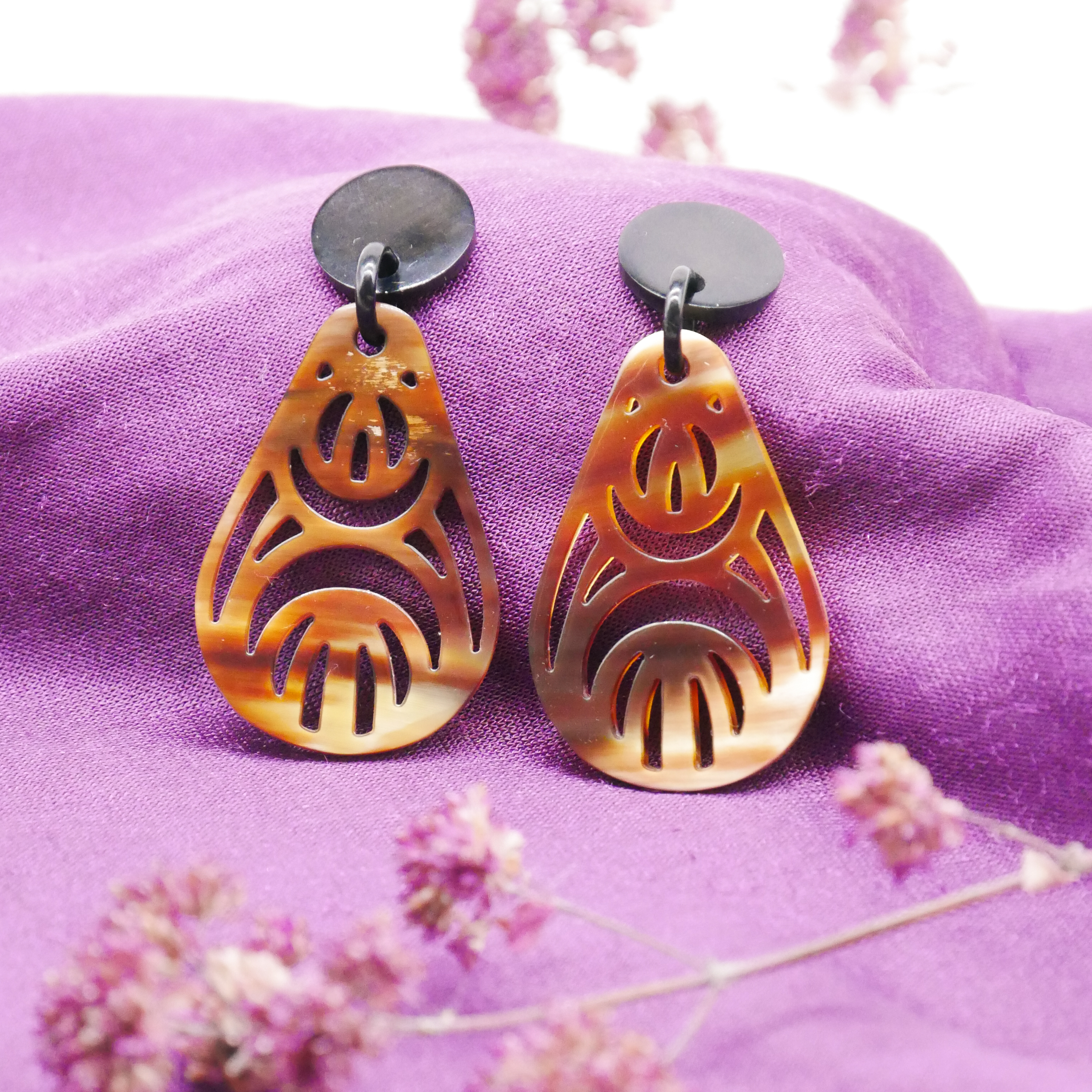  "Craft-Art", Ohrring "Drop" braunes Horn Ornament 2 