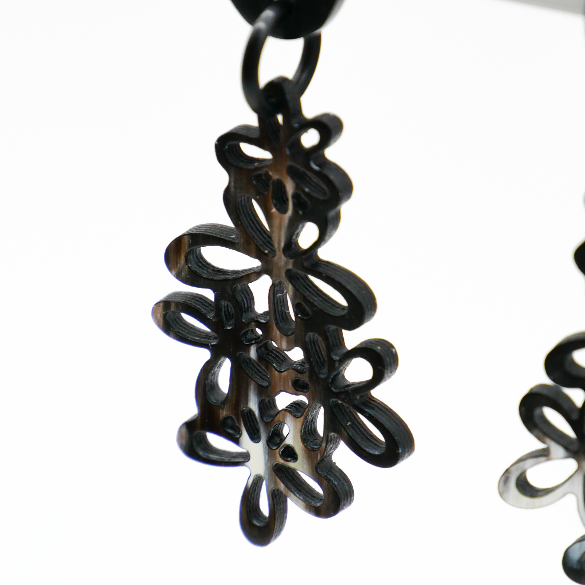 "Craft Art" Ohrring "Blütenzauber" schwarzes und marble Horn