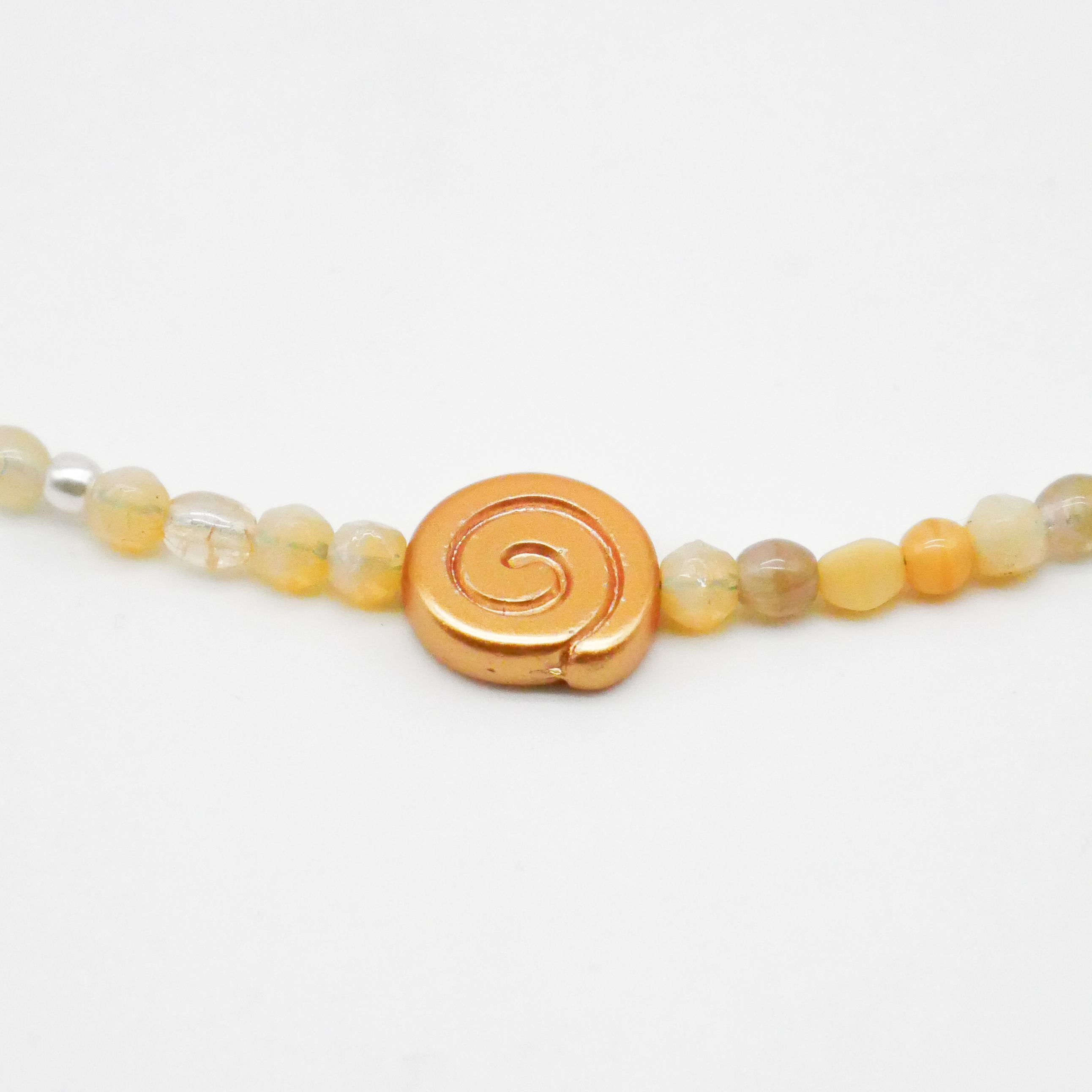  "Shell" kurze Kette, kleine Glasperlen Glasschnecken, sand 