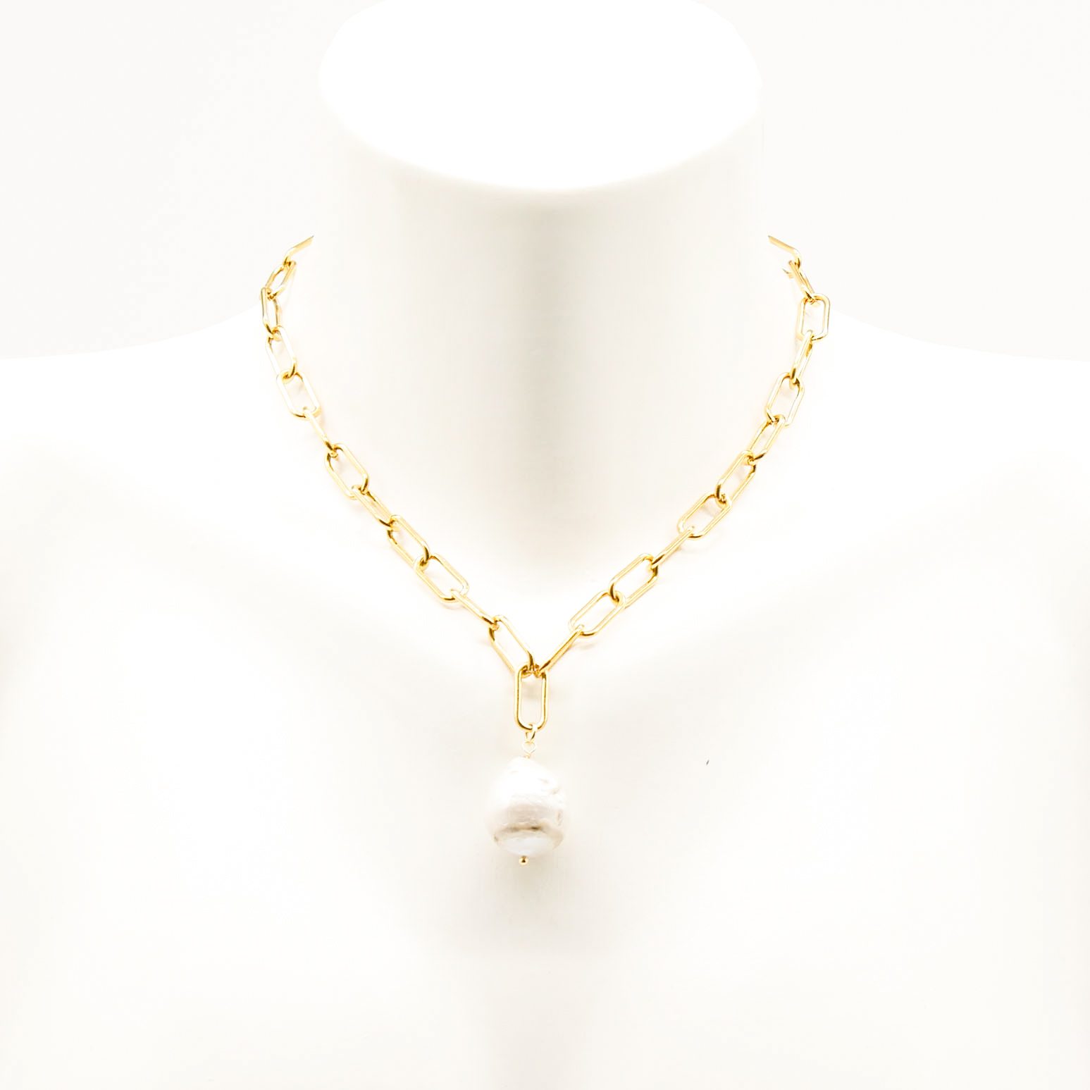 "Freshwater Pearls" kurze goldfarbene Gliederkette, weiße Barockperle ca. 25mm