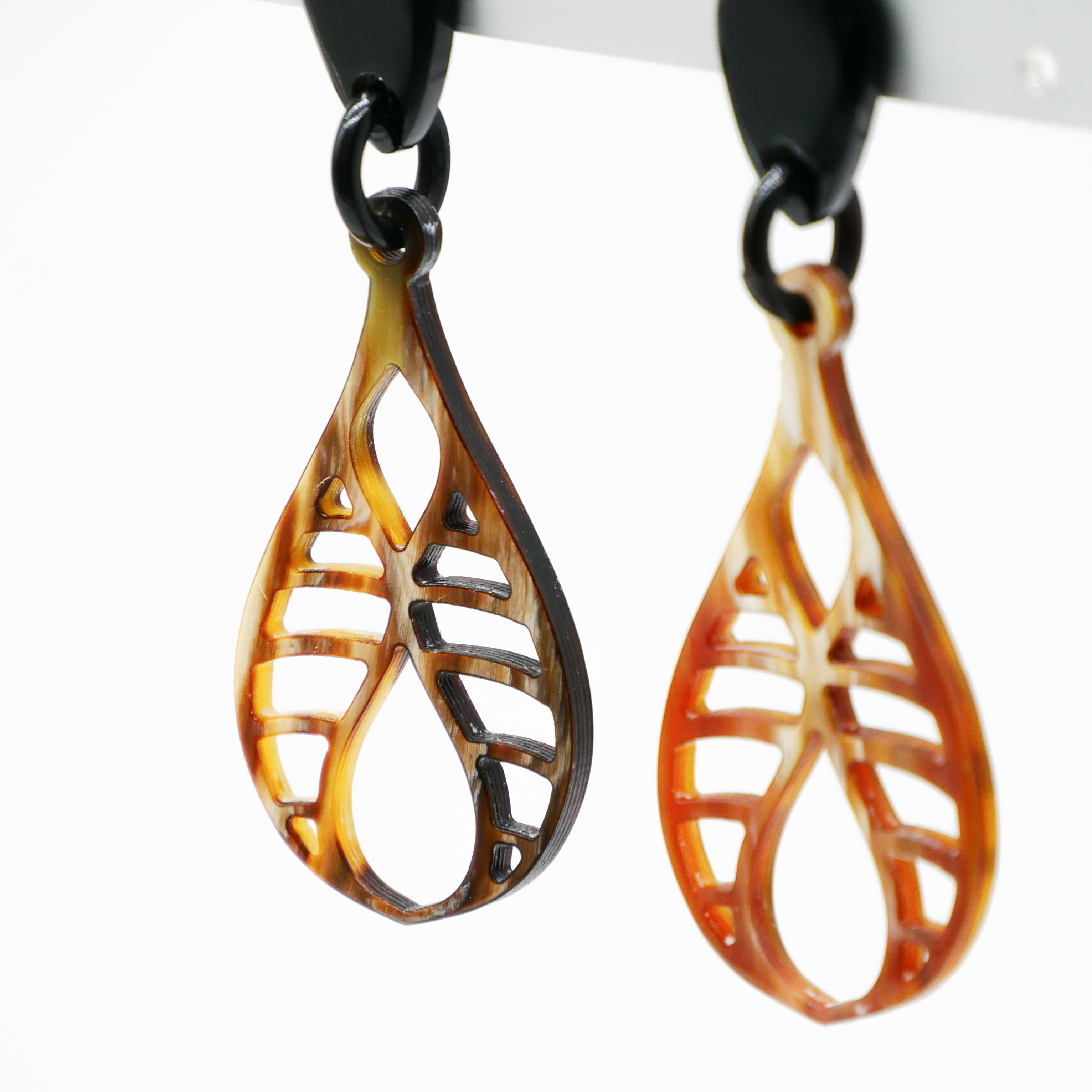  "Craft Art" Ohrring "Pendel" braunes afrikanisches Horn