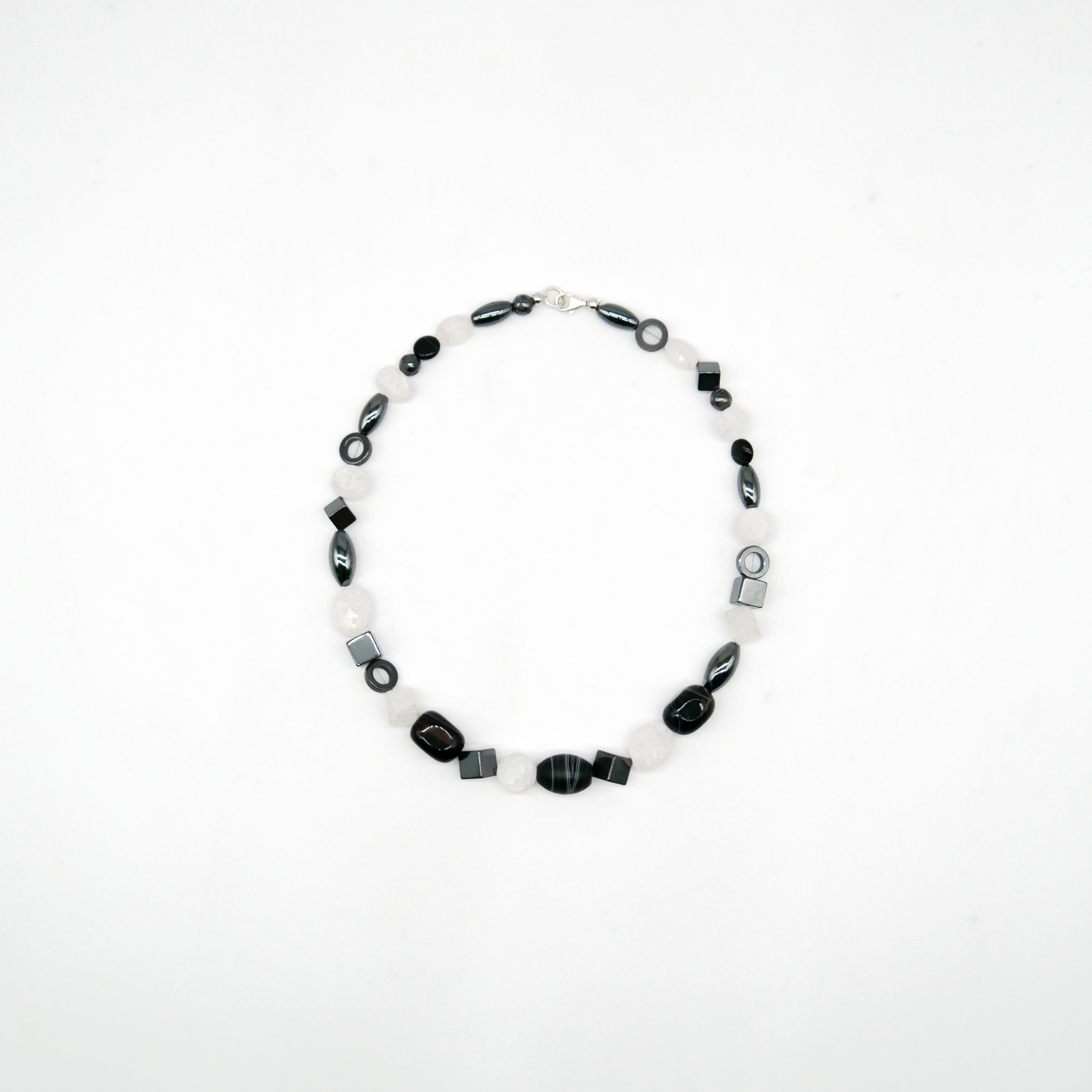 "Crystal Mountain", Kette Hämatit und Bergkristall, verschiedene Formen, 925 Silberverschluss