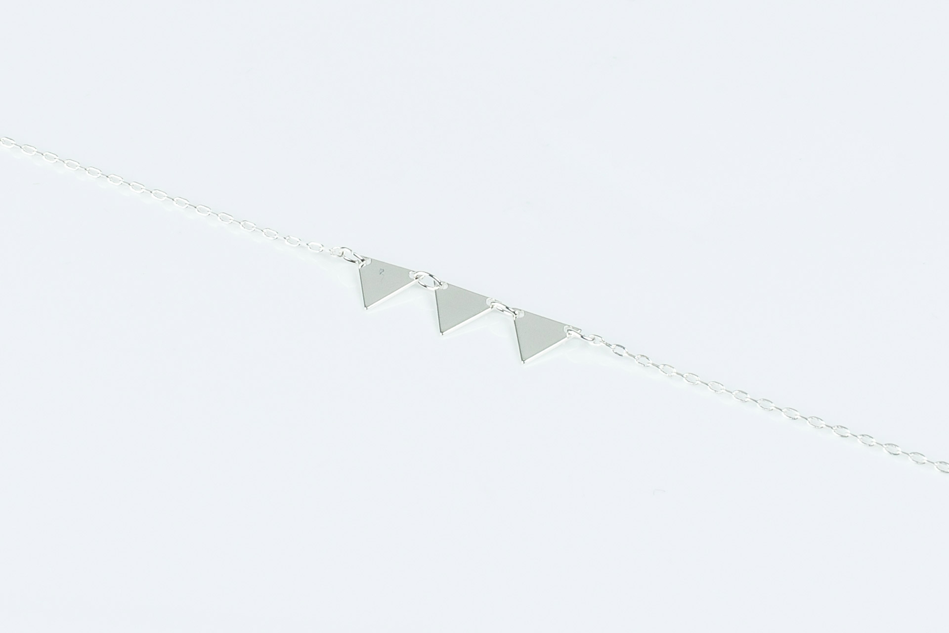 "Fine Filigré" feines Armband, kleine Dreiecke, versilbert