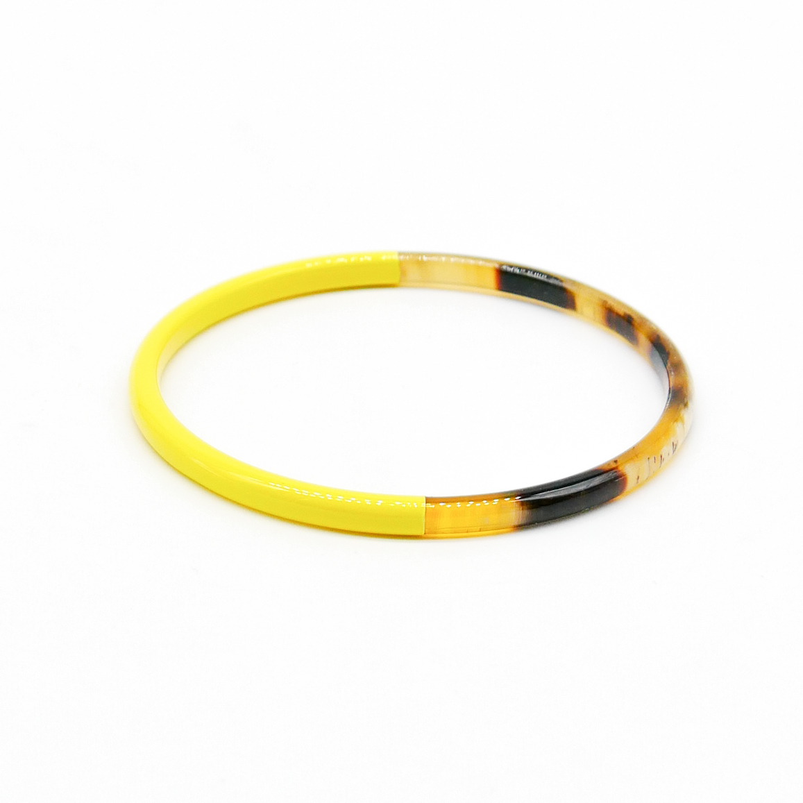 "Craft Art" zarter Armreif, braunes Horn, Lack gelb