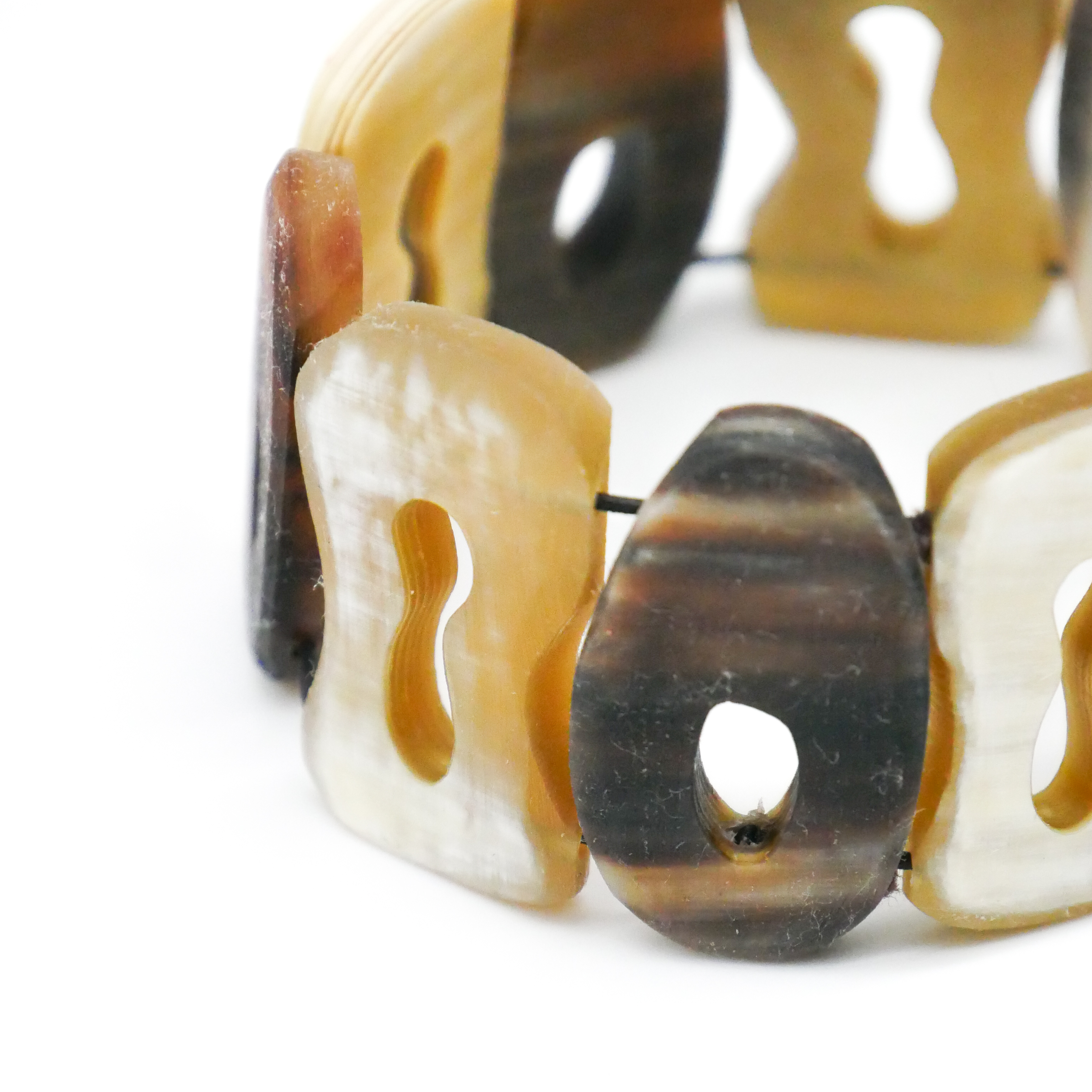  "Craft-Art", Horn Armband auf Gummi 35 mm breit, verschiedene Formen, braunes Horn 