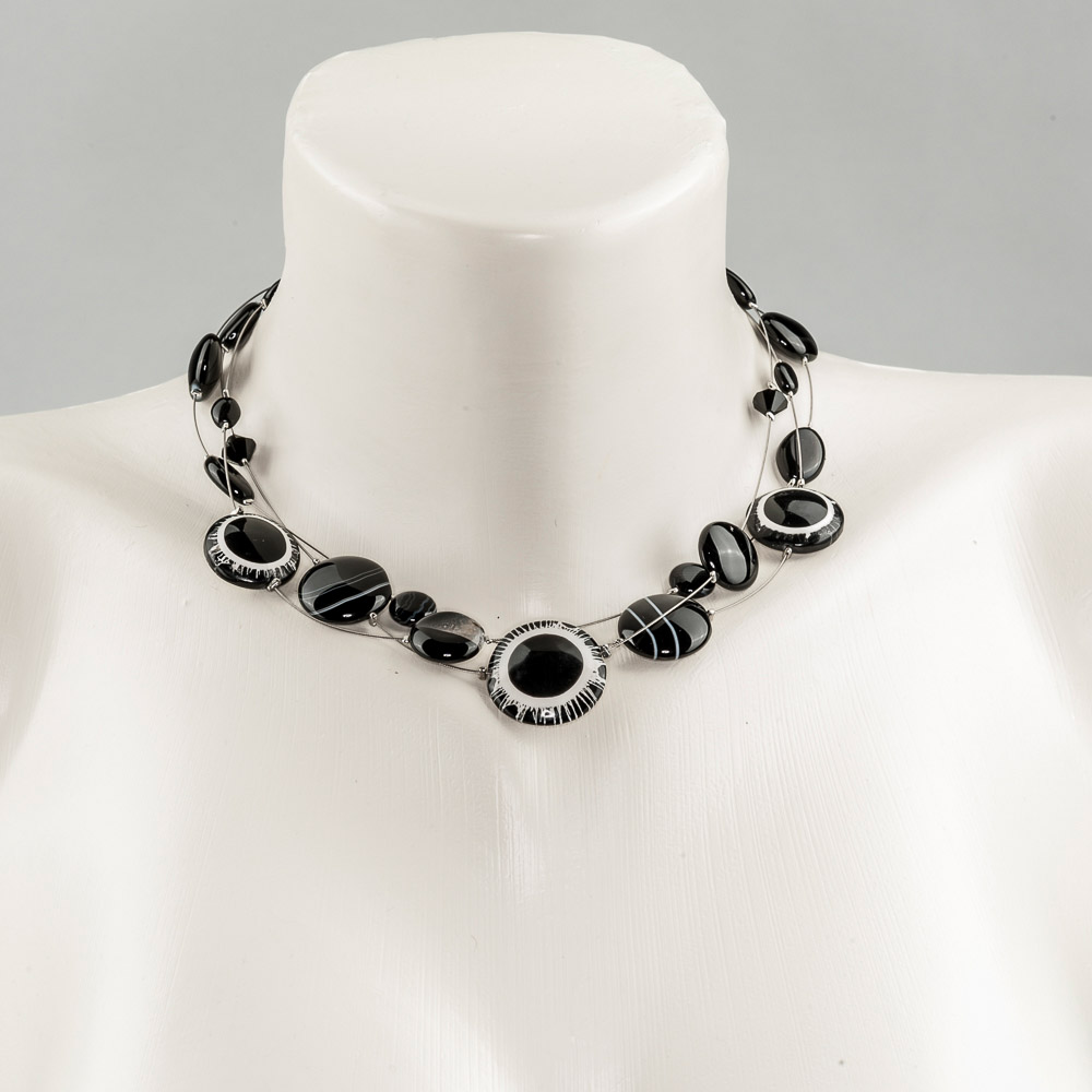 3-Strang Kette mit Achat- und Gießharzperlen, schwarz-weiß