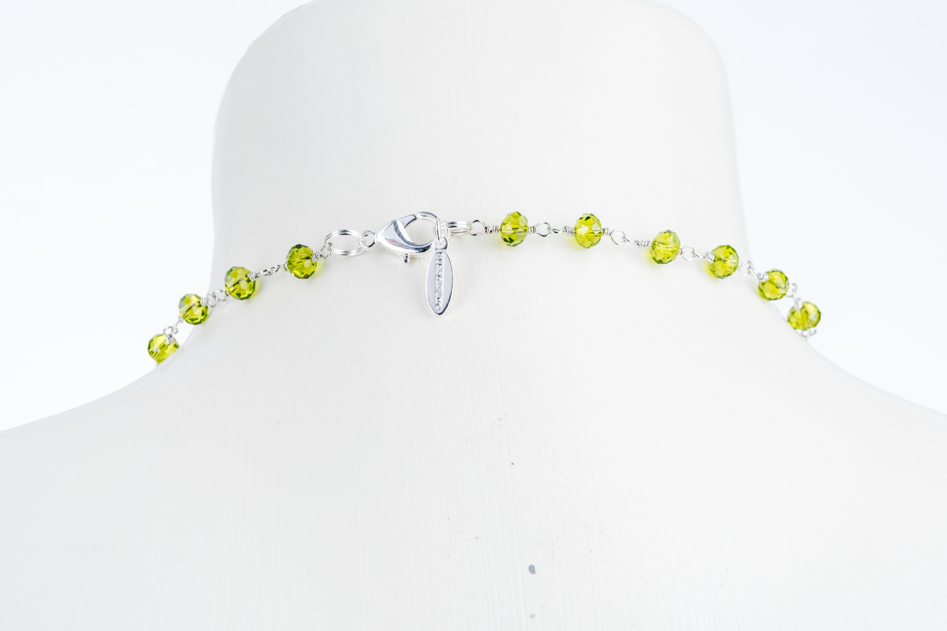 "Steinzähne" lange Kette mit Glaskristallen oliv und Rosenquarz Anhänger