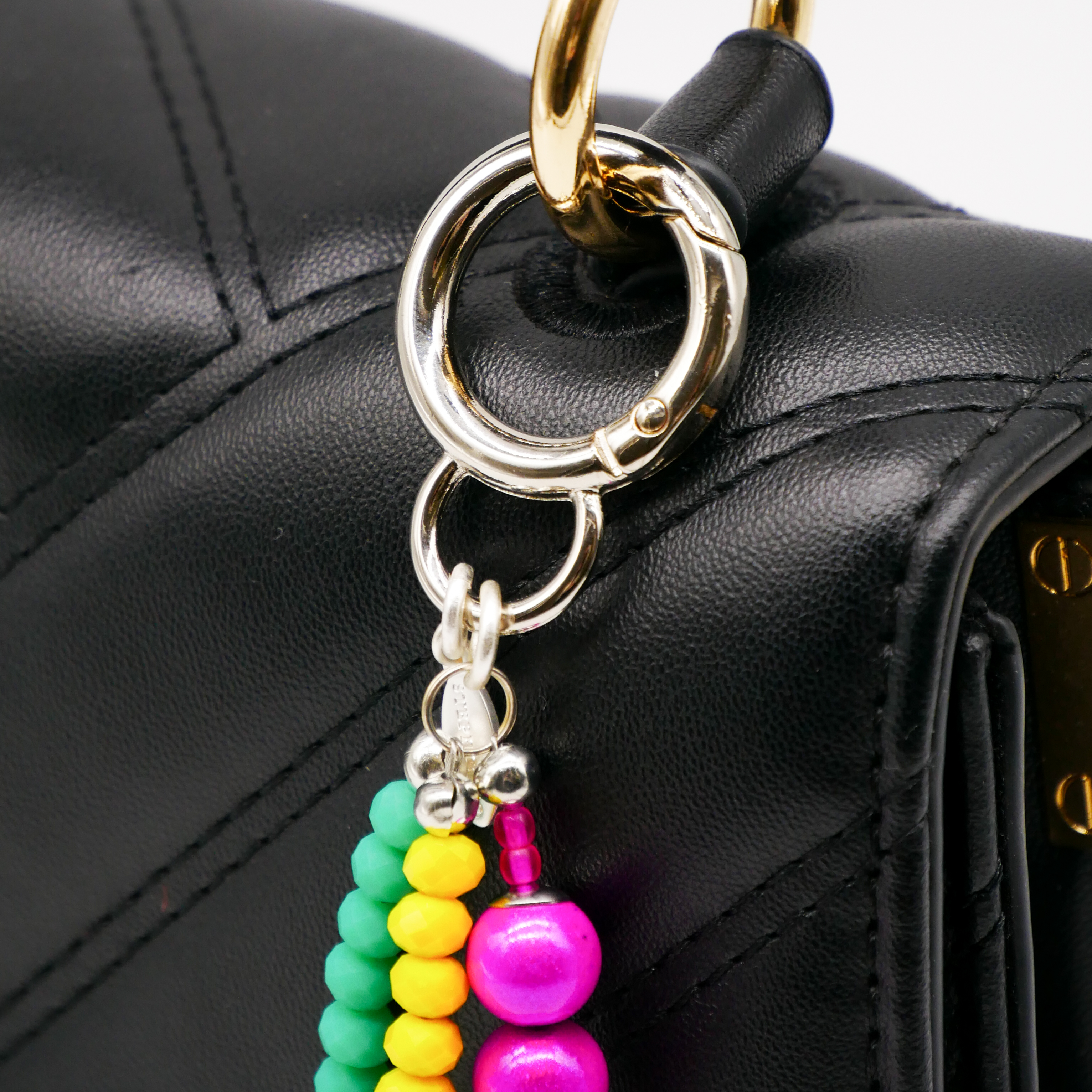 "Lucky Pendant" Anhänger, 3 Stränge Glas- und Miracleperlen, Quasten 