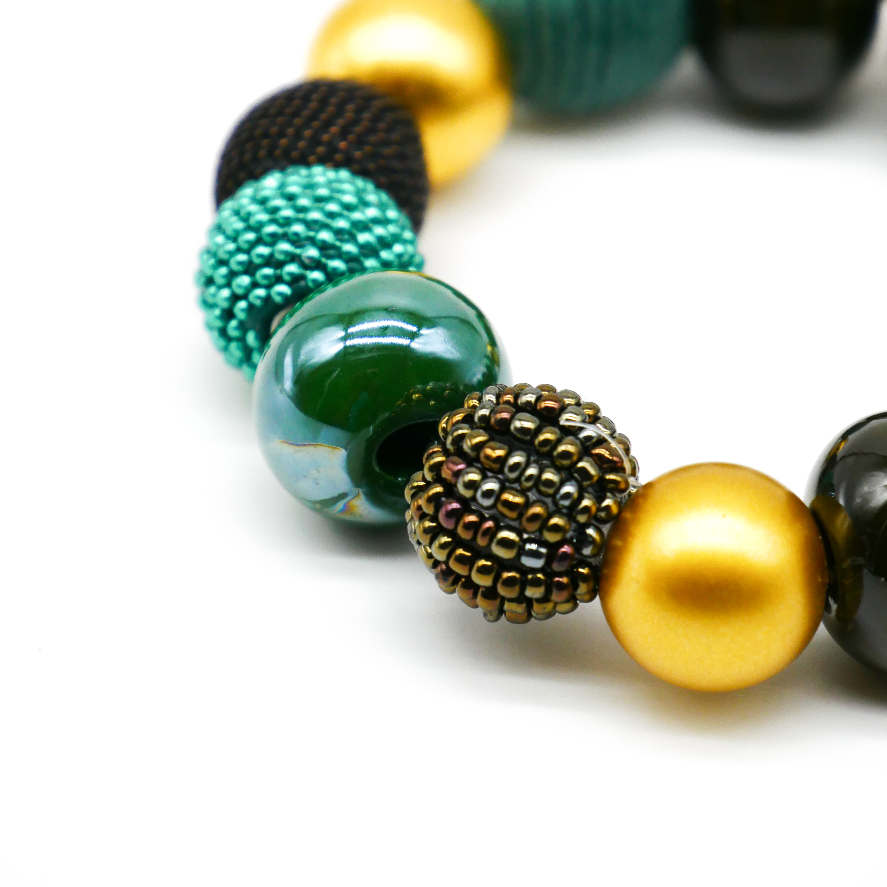  "Bollywood" Armband auf Gummi, burnt olive