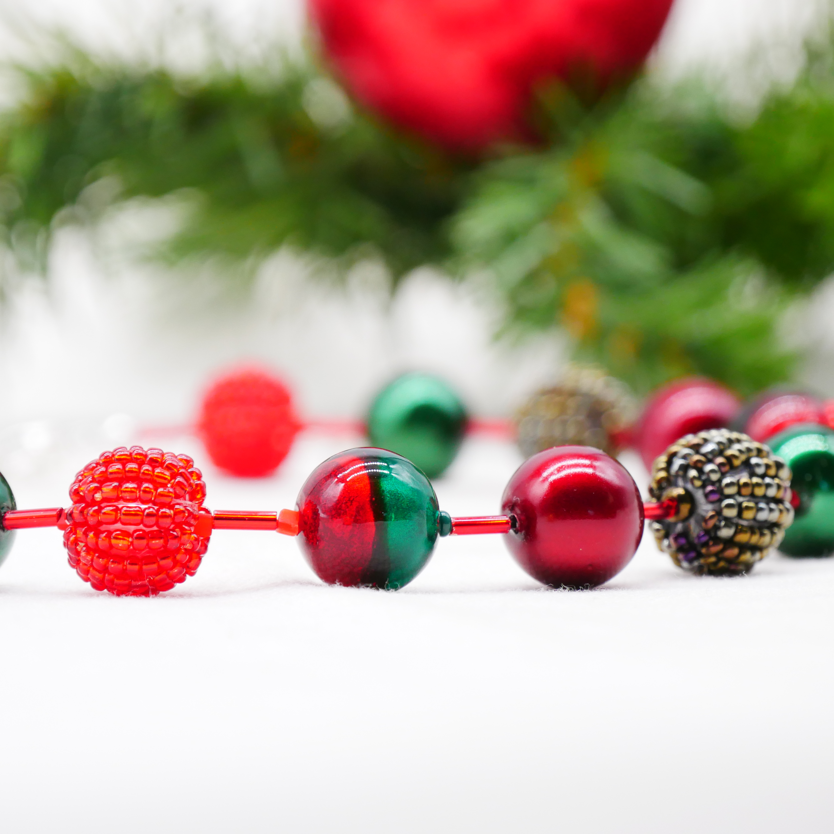  "Fine Bead Art", "Kette Christmas", Lampenperlen, Glasperlen rot-grün