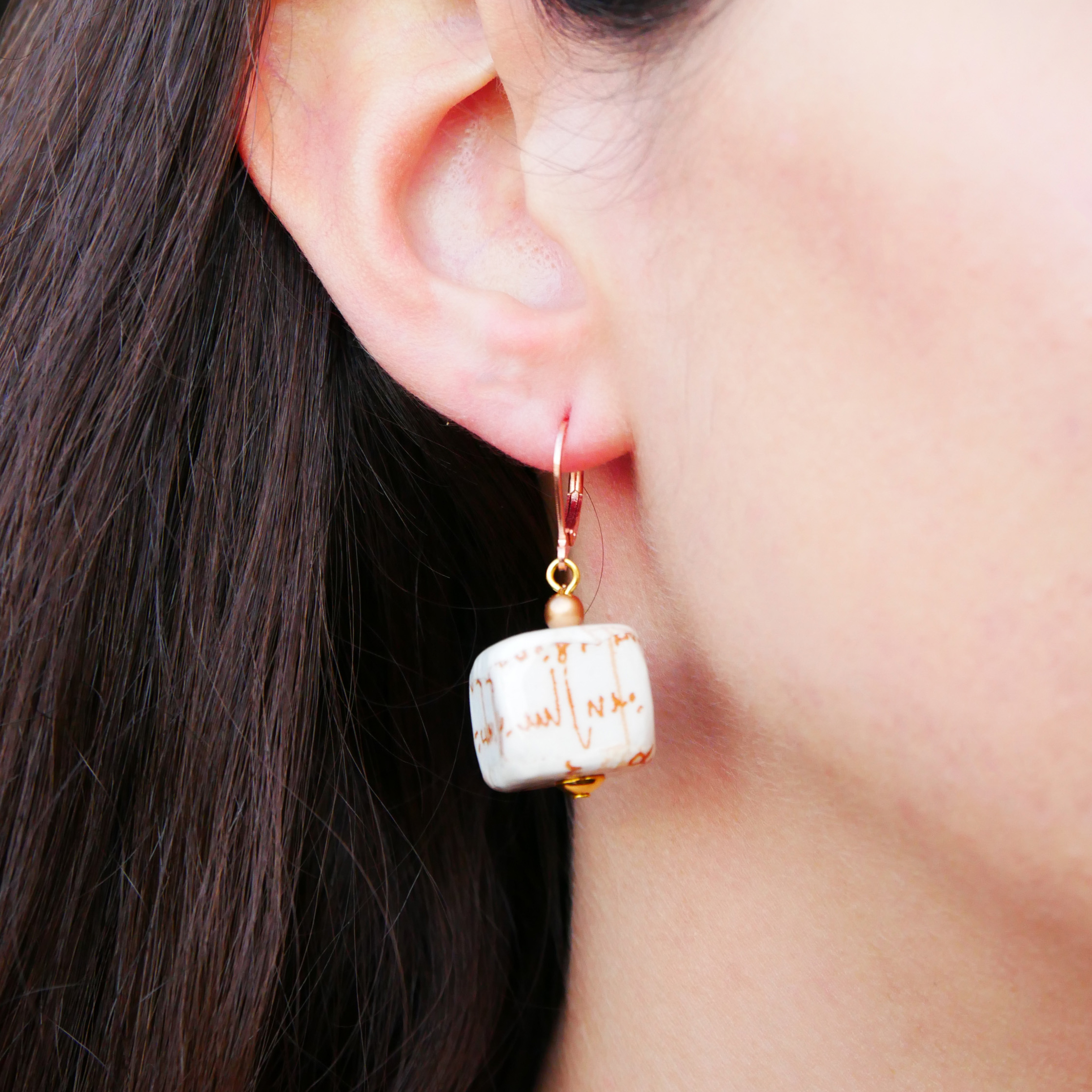 "Summer-Feeling" Ohrring "Cube" Resin- und Papercoated Perlen, orange