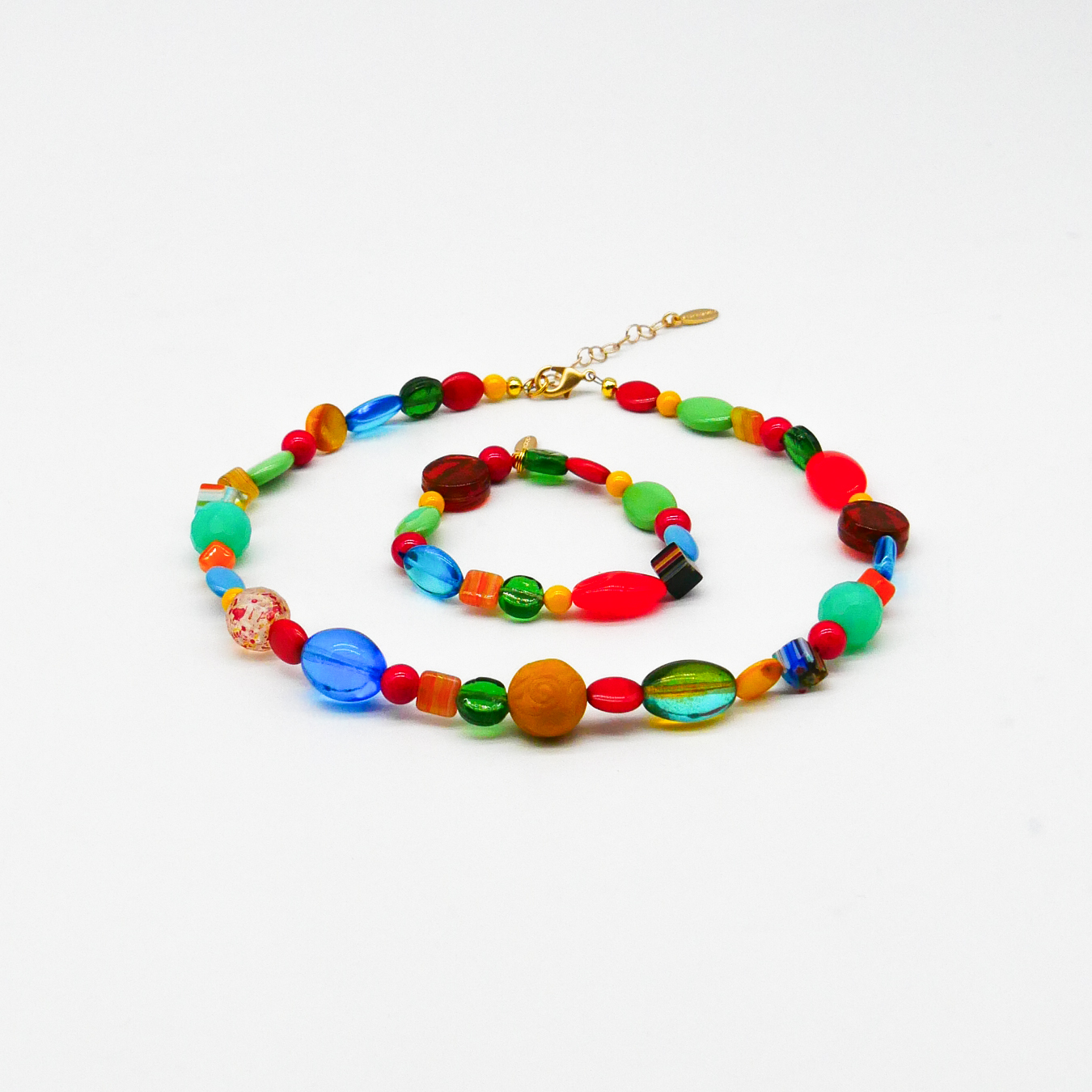 "Summer Feeling",  Kette aus verschiedenen Formen, Glas- und Resin Perlen, multicolor 