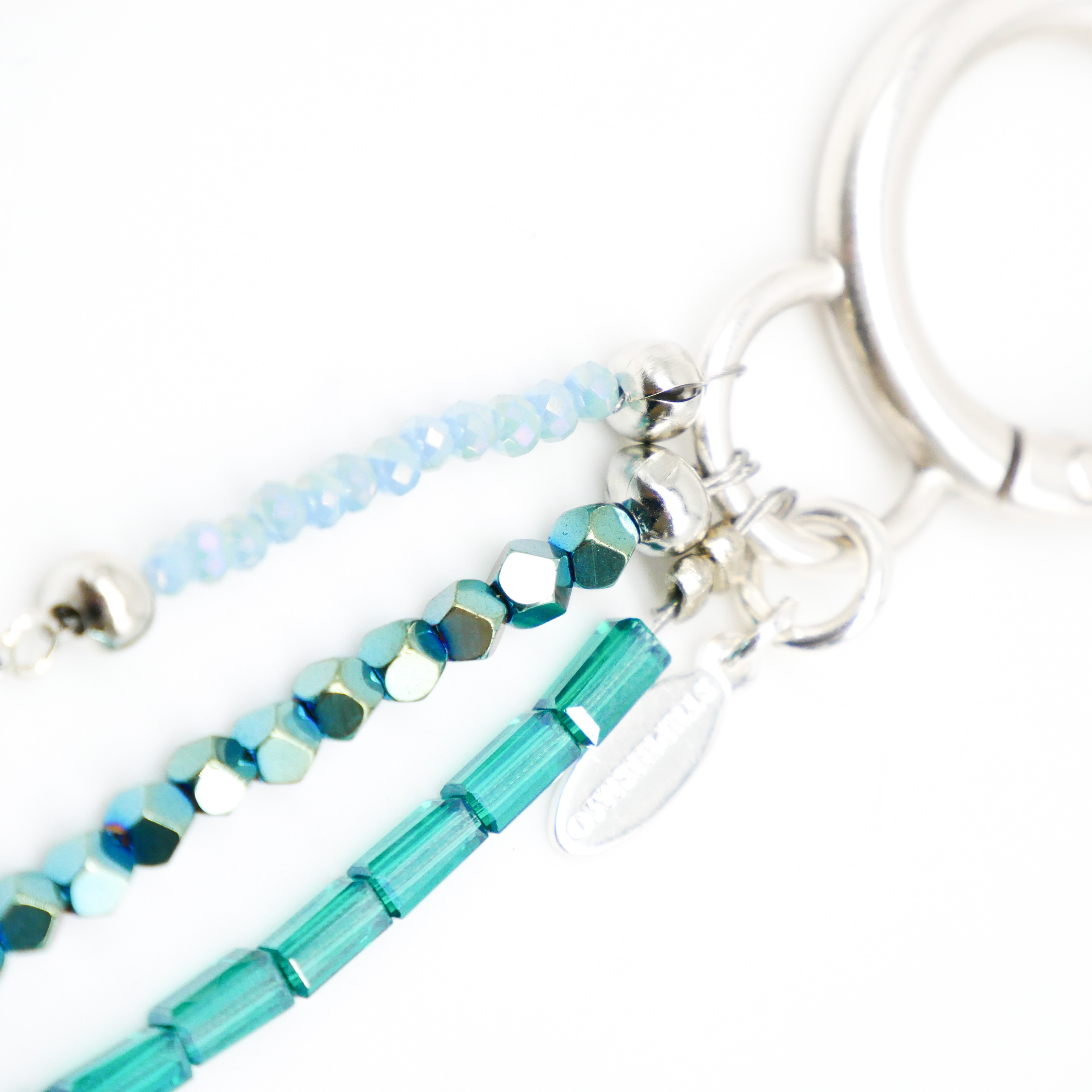 "Lucky Pendant" Anhänger, 3 Stränge Glasperlen mit Abschlussperle, grün - blau "Lucky Pendant" Anhänger, 3 Stränge Glasperlen mit Abschlussperle, grün - blau