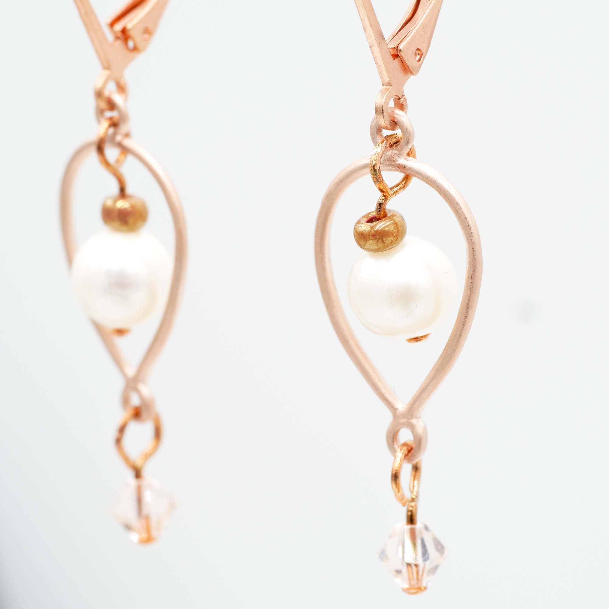 "Freshwater Pearls"  Ohrringe mit Klappbrisur, rosa Kristallglas - roségold