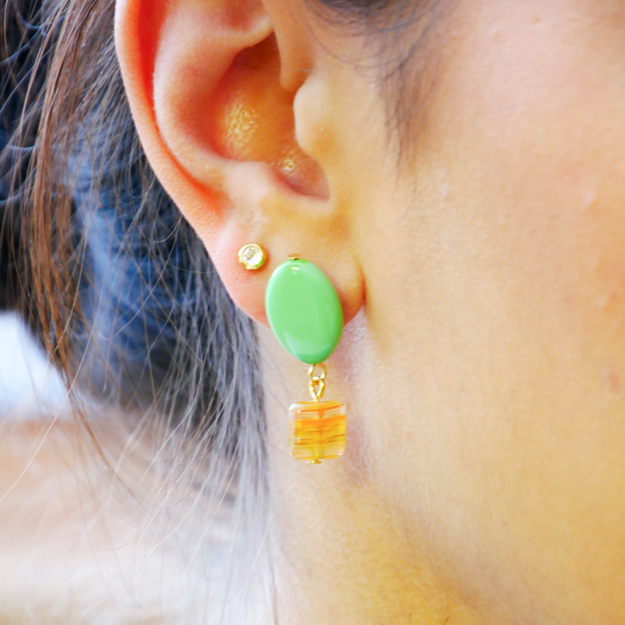 "Summer-Feeling"  Ohrring aus verschiedenen Formen, Glas- und Resin Perlen, multicolor