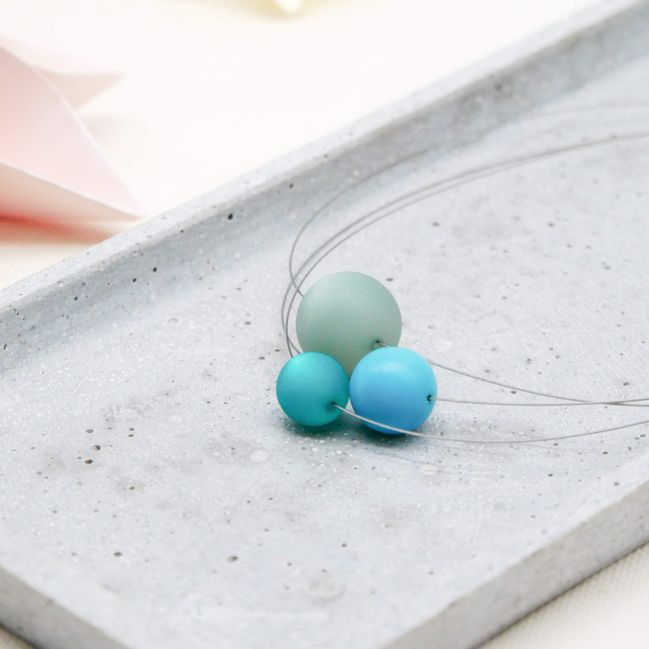  Color Explosion, kurze 3-Strang Kette "Planet" - Neptun türkis