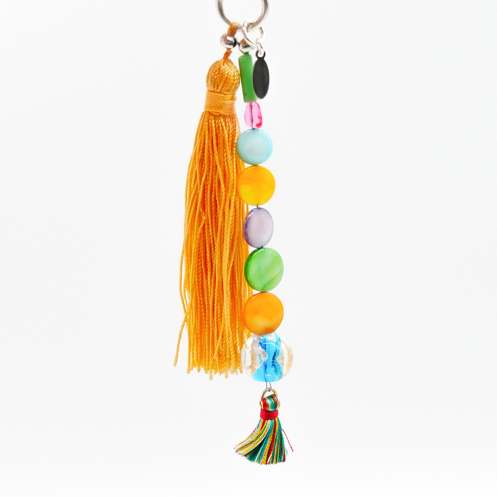 "Lucky Pendant" Anhänger, 1 Strang bunte Muschelperlen, Glasperle und große Quaste "Lucky Pendant" Anhänger, 1 Strang bunte Muschelperlen, Glasperle und große Quaste