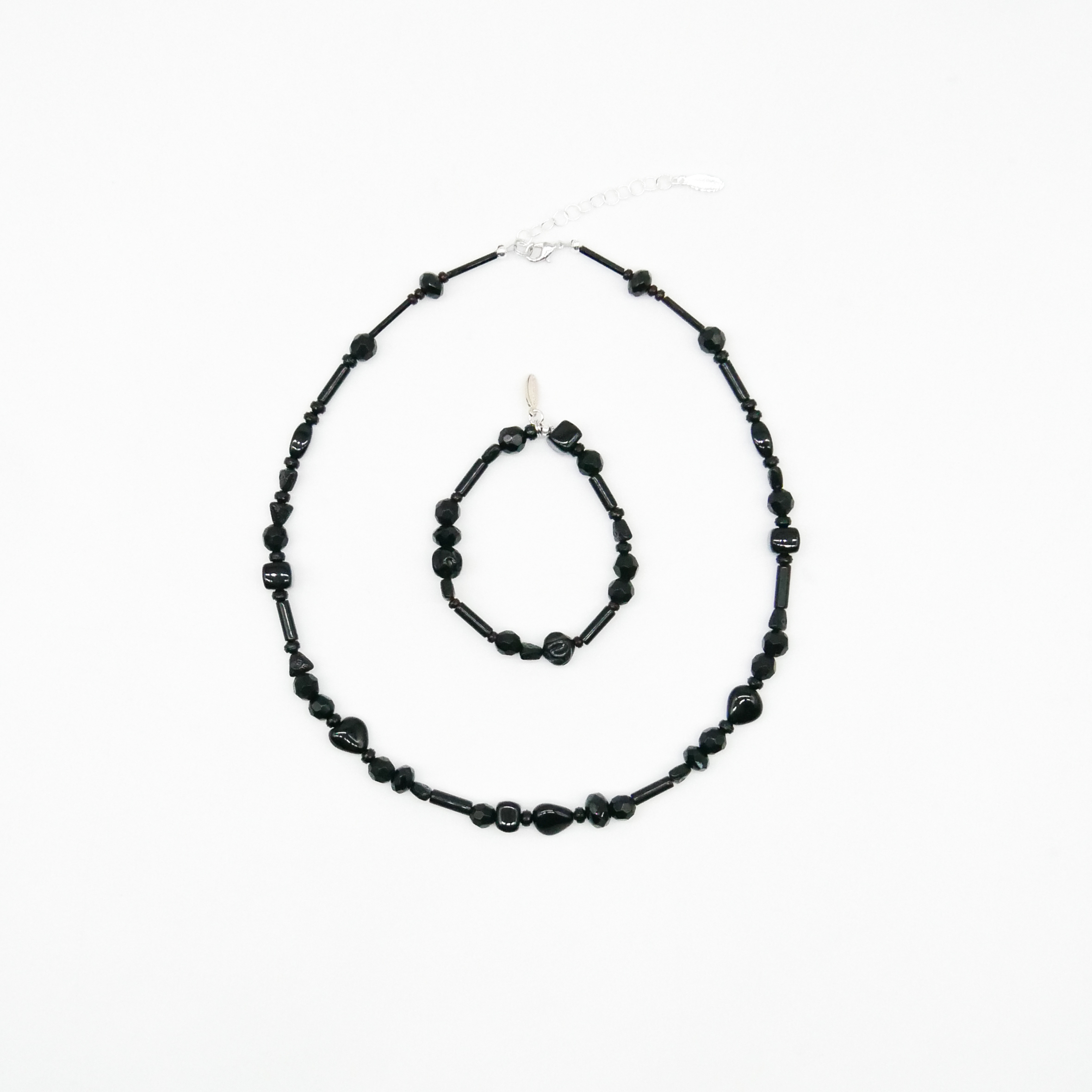  "Jet Schmuck" Kette ca. 48 cm schwarze Glasperlen, verschiedene Formen