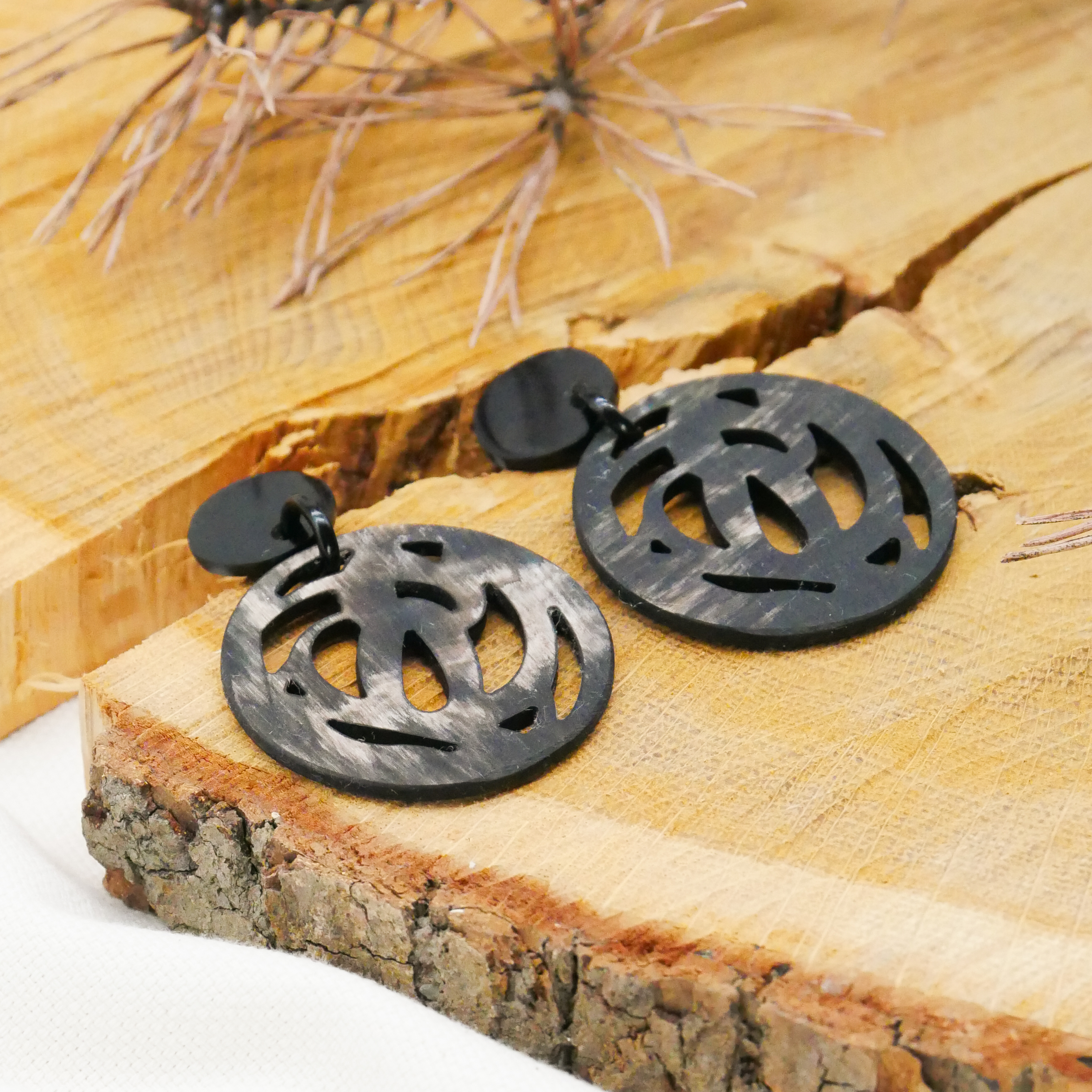  "Craft-Art", Ohrring Ø ca. 40 mm marble Horn verspieltes Design 