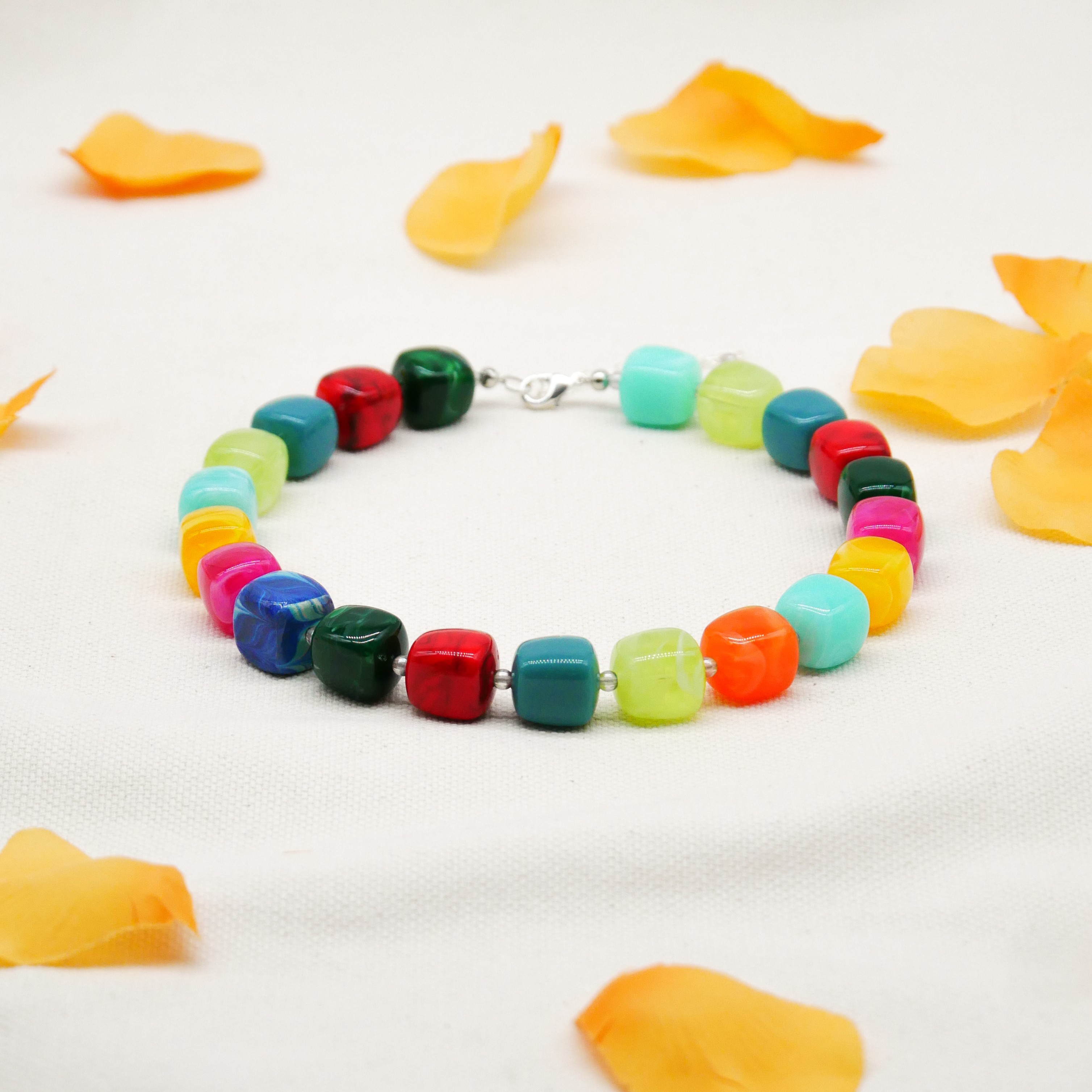 "Summer Feeling",  short Chain "Cube" Resin Pearls approx. 16 x 16 mm multicolor