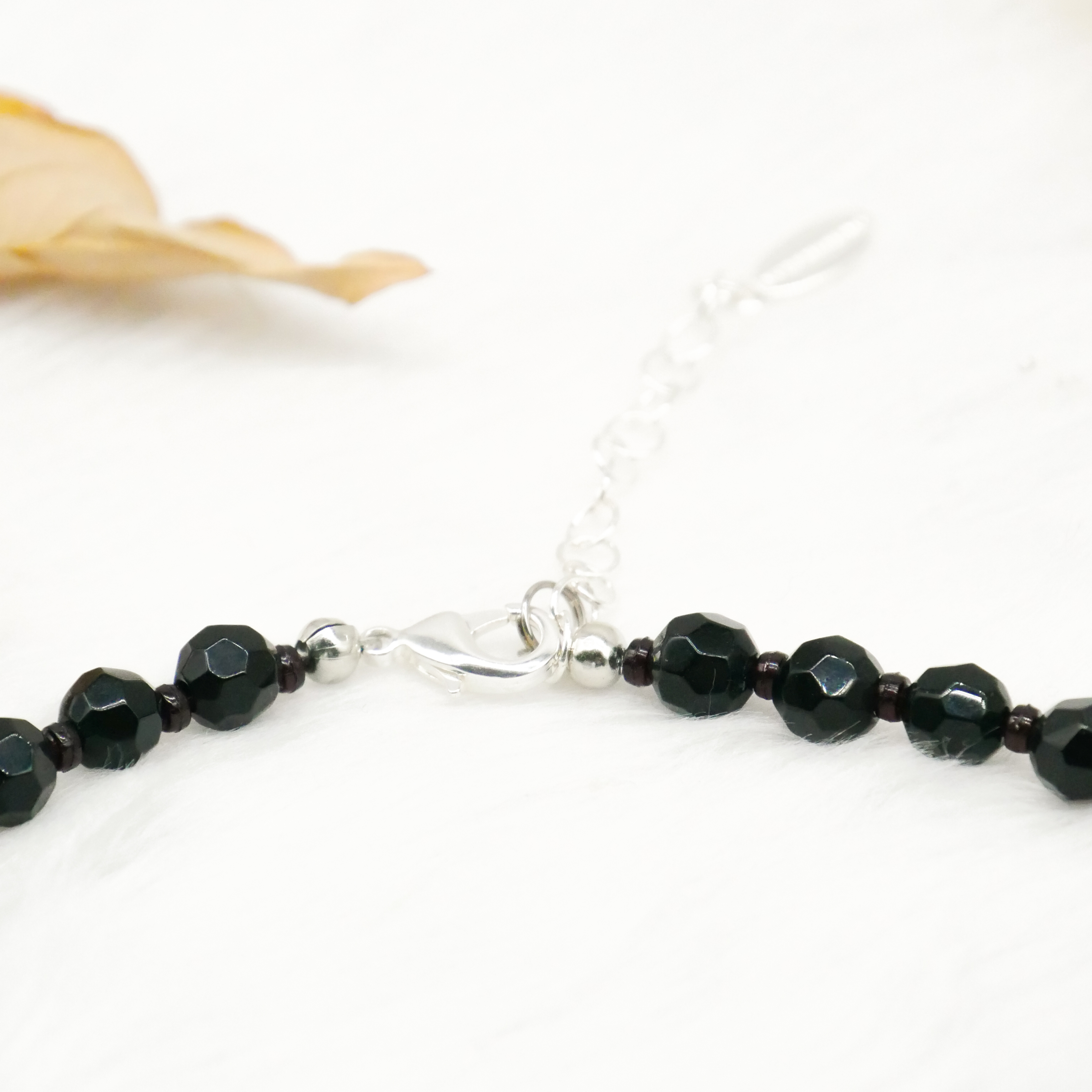  "Jet Schmuck" Kette ca. 55 cm schwarze facettierte Glasperlen Ø 12 mm mit Verlauf