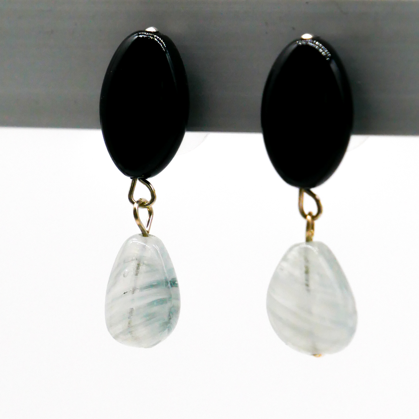 "Summer-Feeling"  Ohrring aus verschiedenen Formen, Glas- und Resin Perlen, blau