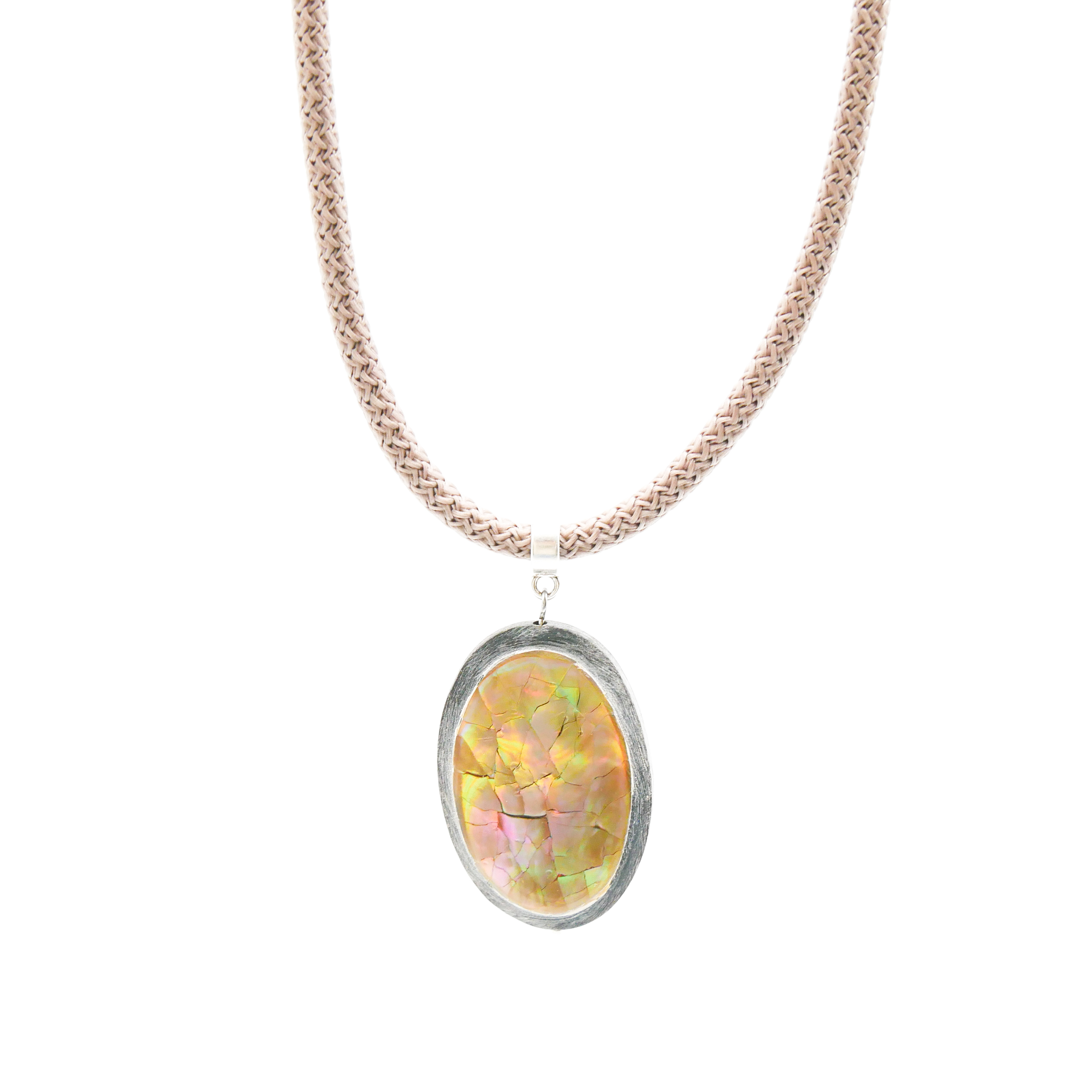 "Classic Ethnic", necklace, cordstring brown, flat oval hornpearl with brownlip shell, 45x30mm, grey